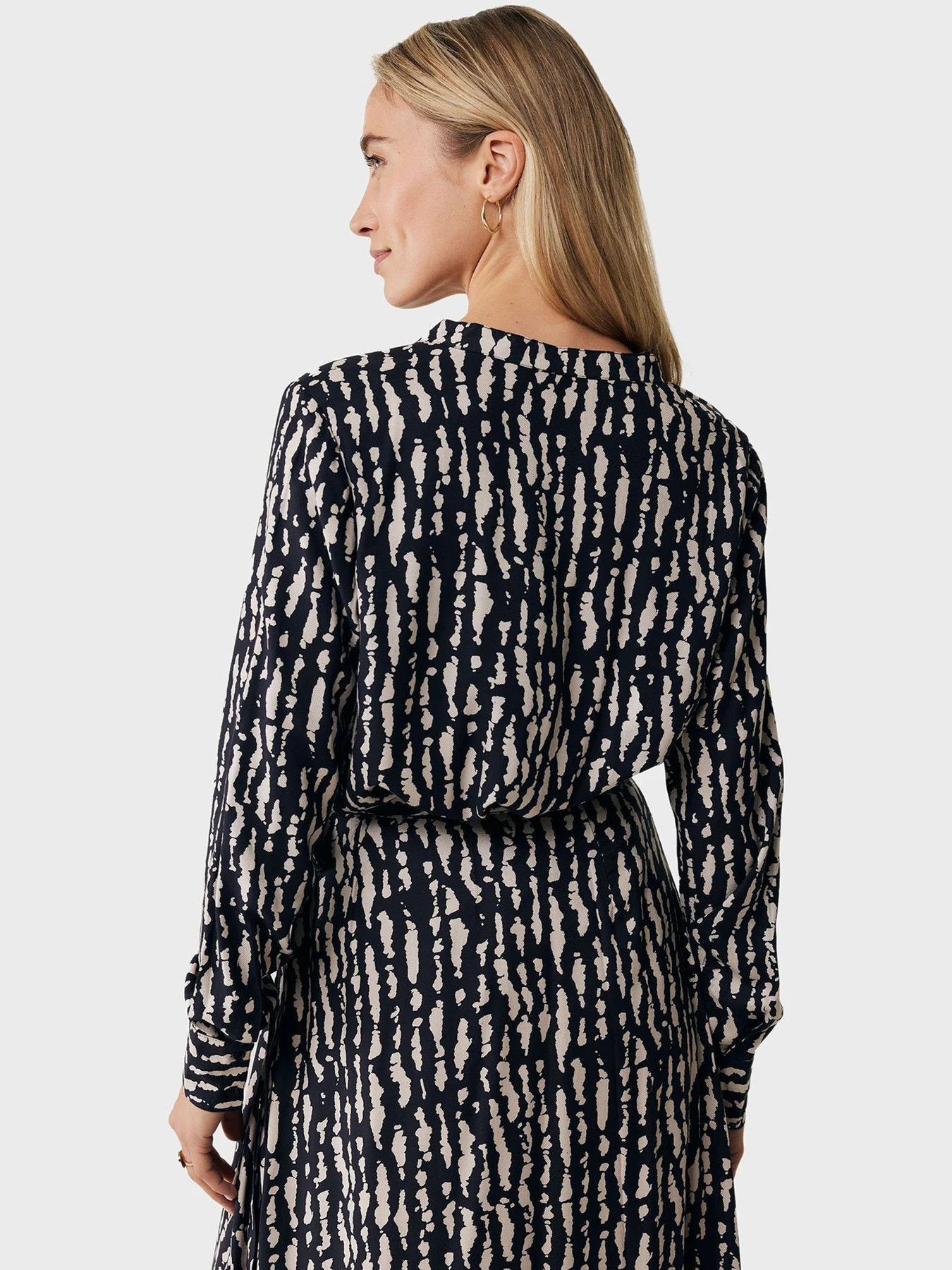 Сорочки MEXX модель MF006102041W Сорочки MEXX модель MF006102041W Фото