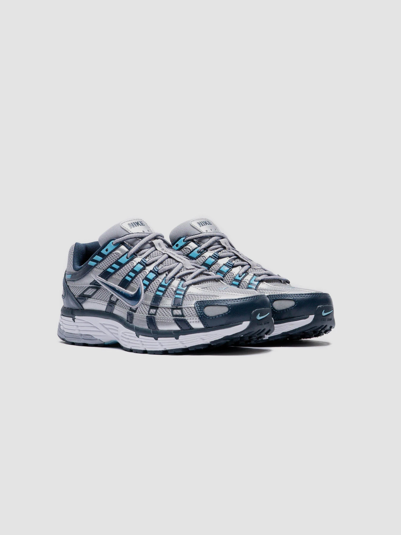 Кроссовки NIKE P-6000 модель CD6404-402 Фото