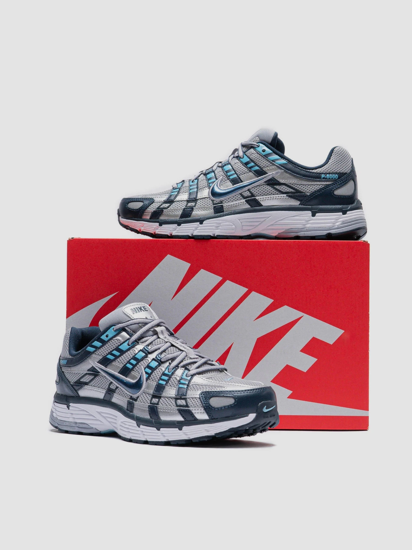 Кроссовки NIKE P-6000 модель CD6404-402 Фото