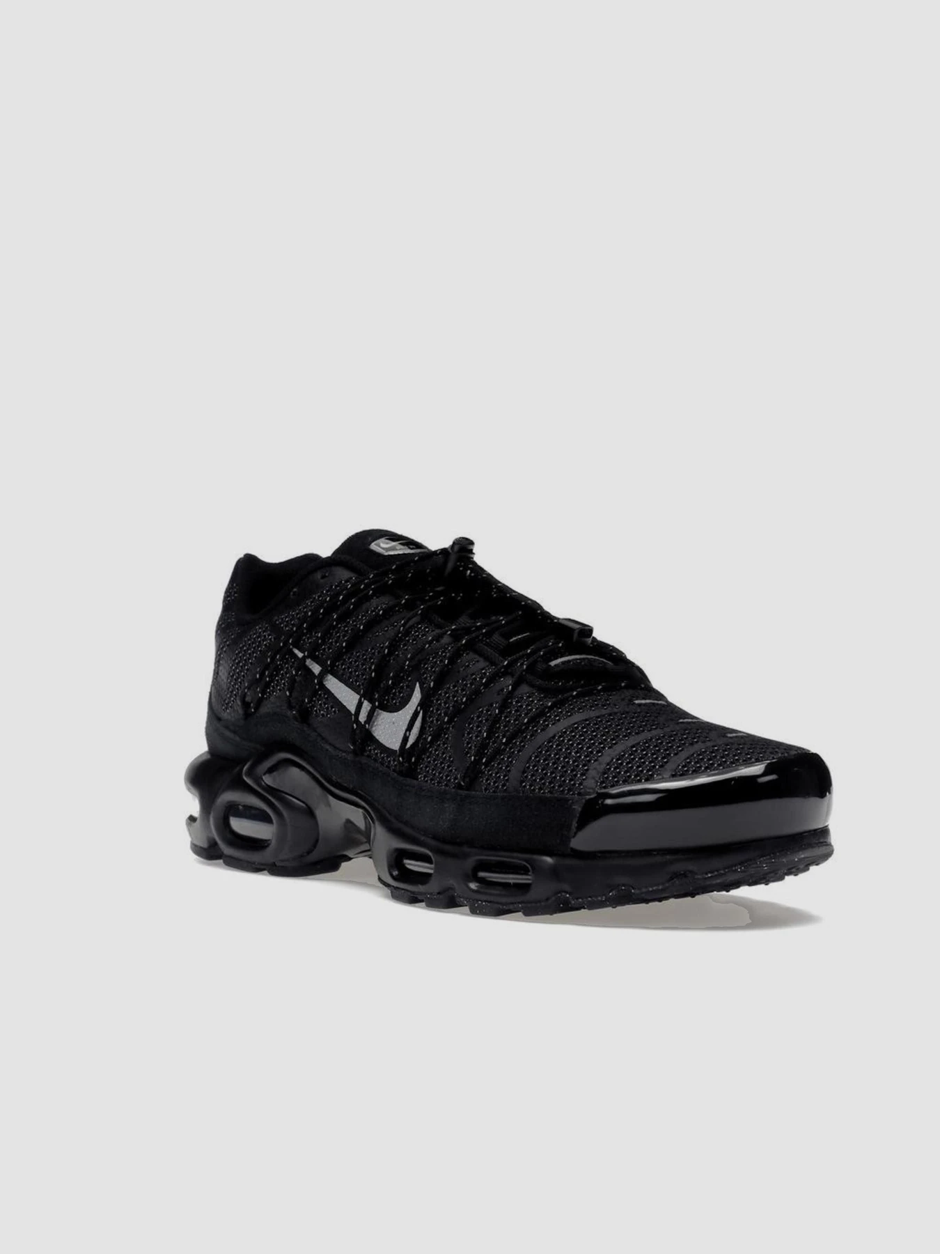 Кросівки NIKE Air Max Plus Utility модель FD0670-001 Кросівки NIKE Air Max Plus Utility модель FD0670-001 Фото
