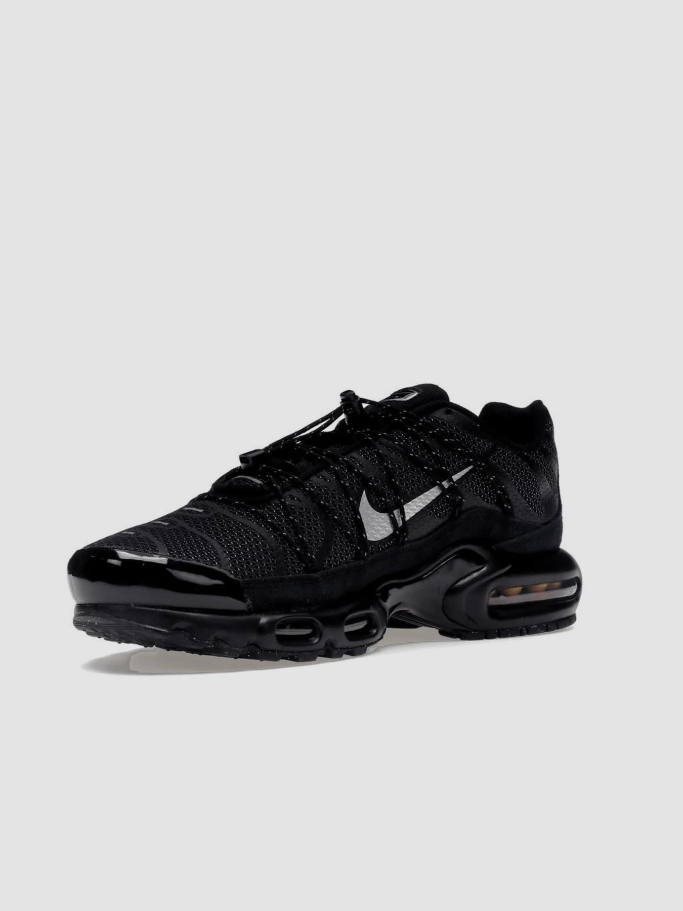 Кросівки NIKE Air Max Plus Utility модель FD0670-001 Кросівки NIKE Air Max Plus Utility модель FD0670-001 Фото
