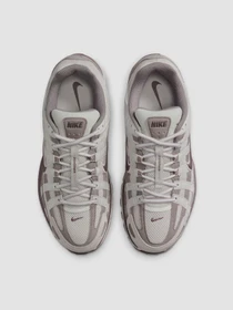 Кроссовки NIKE P-6000 модель HV6353-001 Фото