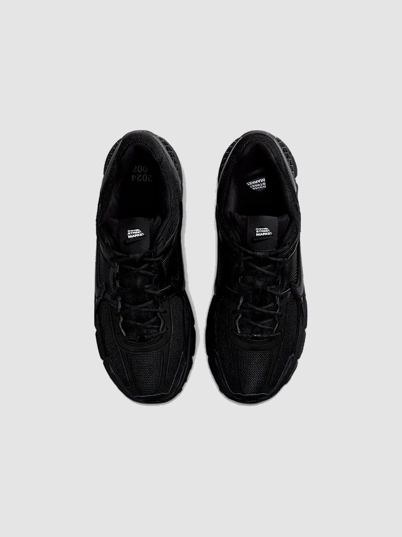 Кроссовки NIKE Zoom Vomero 5 модель FZ3313-001 Фото
