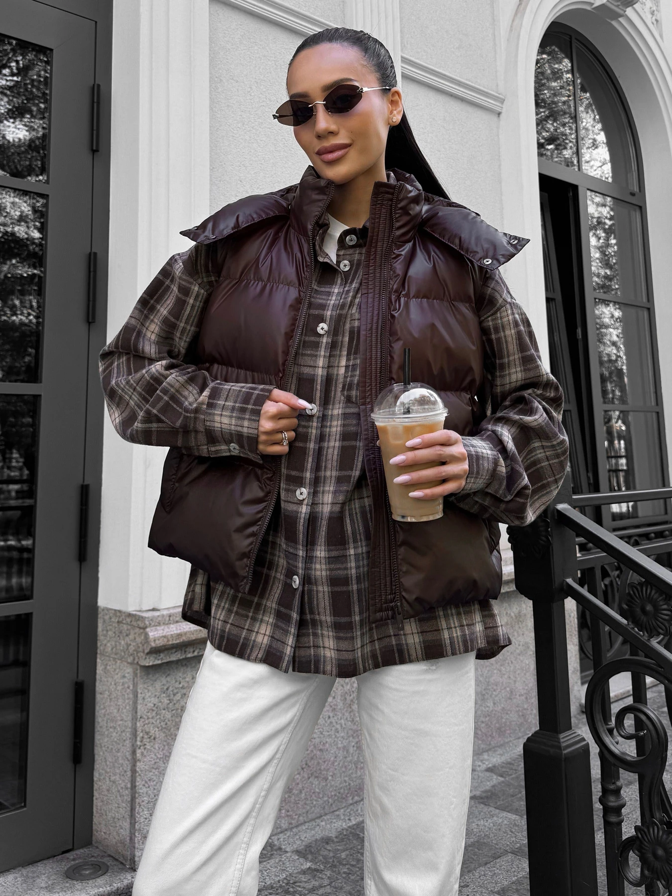Куртки та дублянки Jadone Fashion модель Zhylet_Kul_shokol Фото