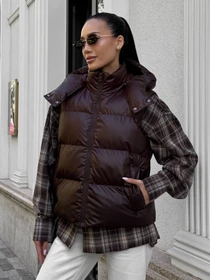 Куртки та дублянки Jadone Fashion модель Zhylet_Kul_shokol Фото