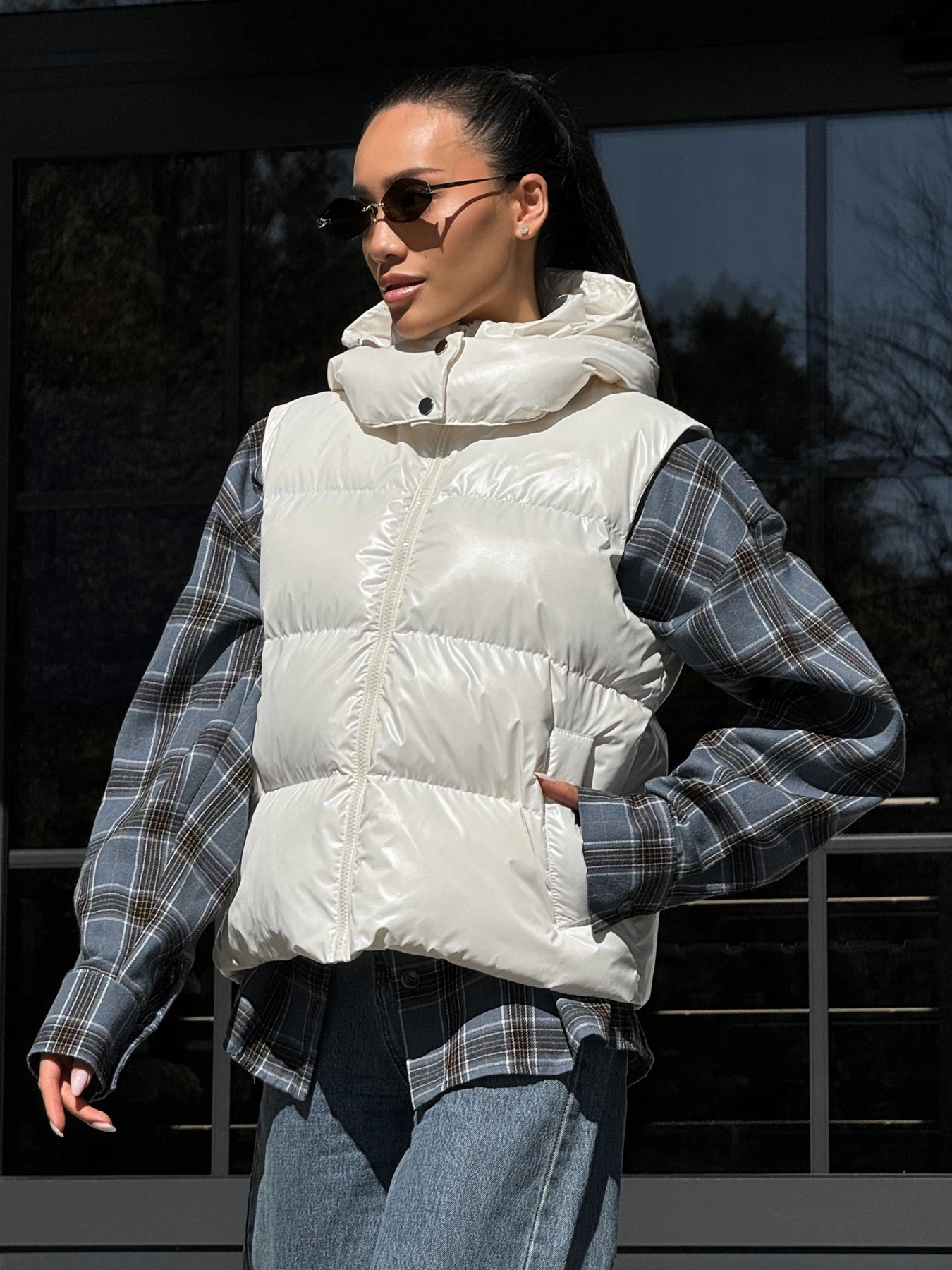 Куртки та дублянки Jadone Fashion модель Zhylet_Kul_bile Фото