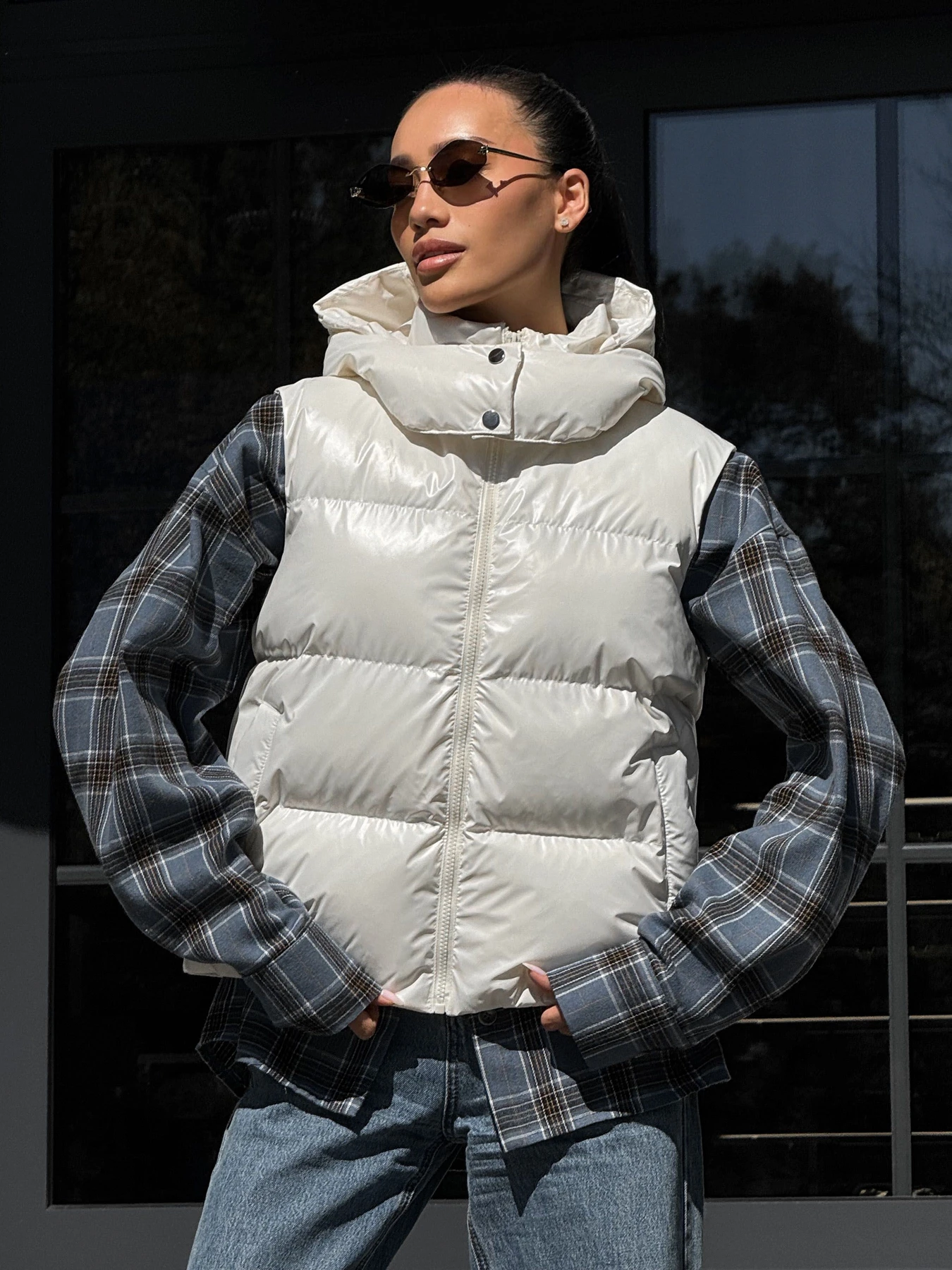 Куртки та дублянки Jadone Fashion модель Zhylet_Kul_bile Фото
