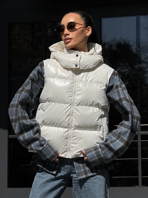 Куртки и дубленки Jadone Fashion модель Zhylet_Kul_bile Фото
