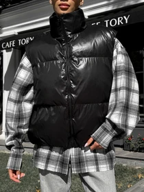 Куртки и дубленки Jadone Fashion модель Zhylet_Hat_chorne Фото