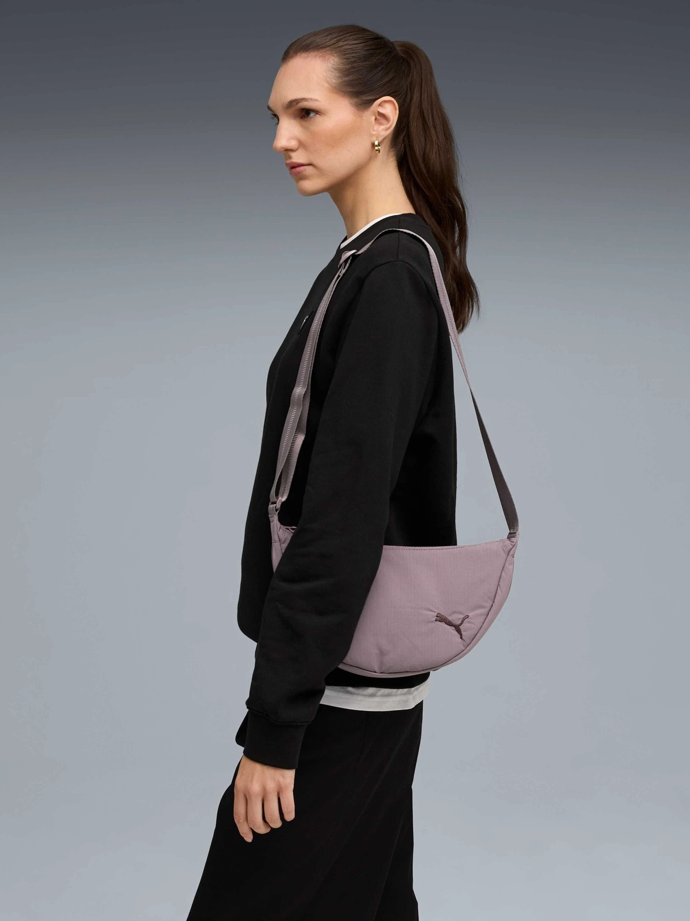 Сумки PUMA Her Half Moon Bag модель 091716 Сумки PUMA Her Half Moon Bag модель 091716 Фото