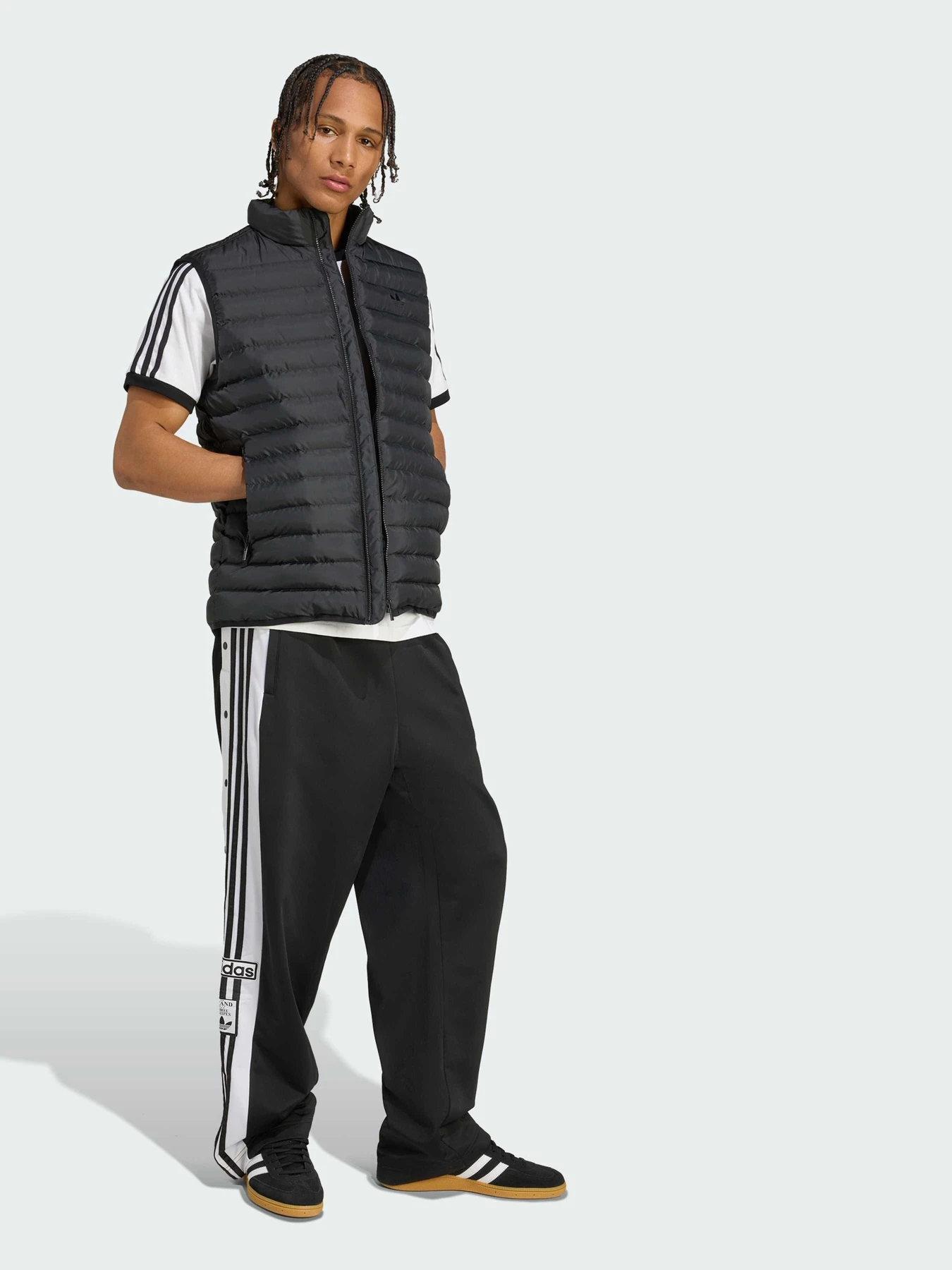Куртки та дублянки Adidas модель JW5845 Фото