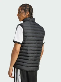 Куртки та дублянки Adidas модель JW5845 Фото