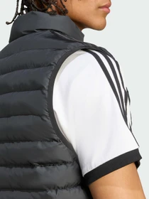 Куртки та дублянки Adidas модель JW5845 Фото