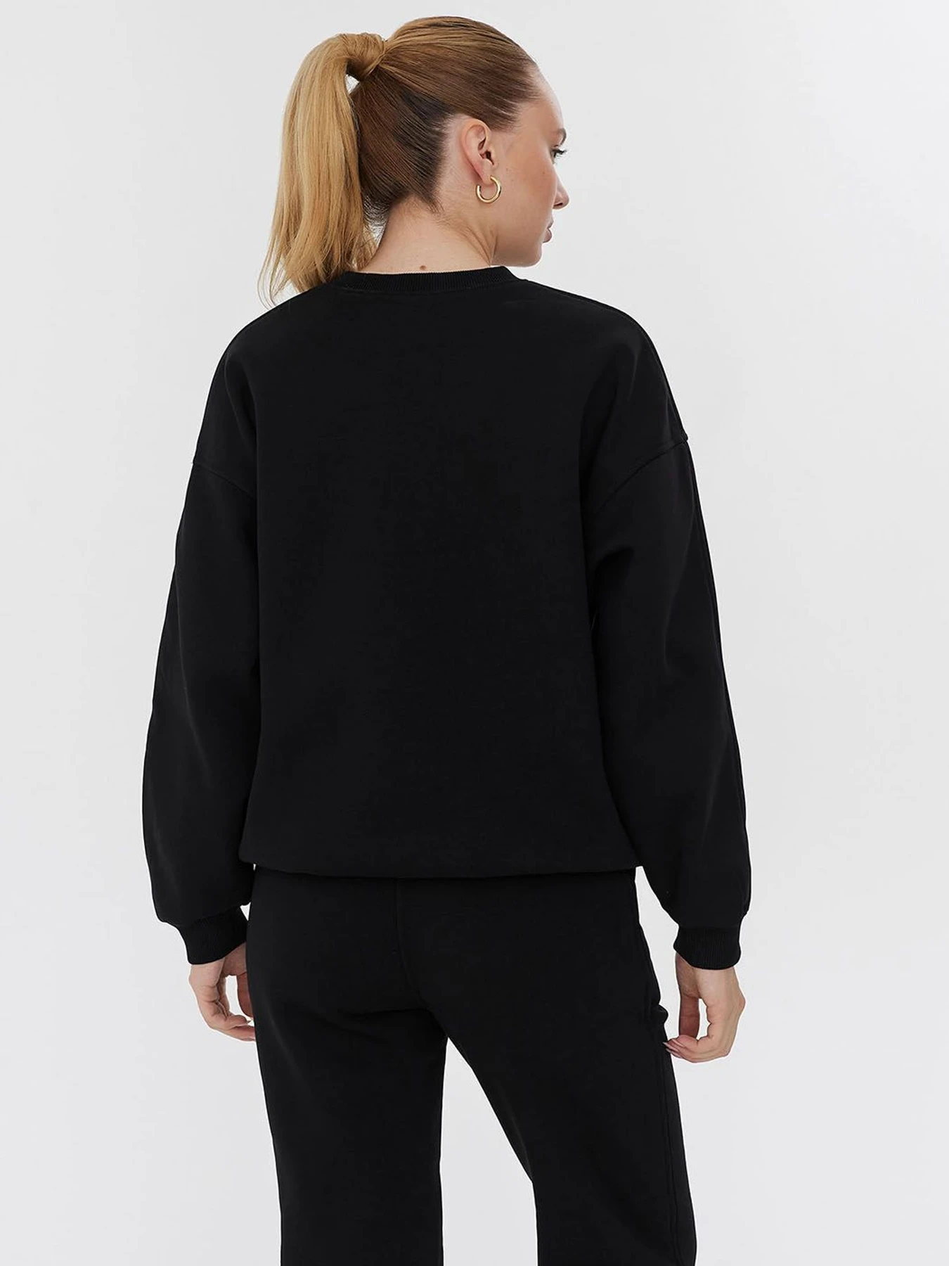 Худи и свитшоты FASHIONISTA модель 7060 Худи и свитшоты FASHIONISTA модель 7060 Фото