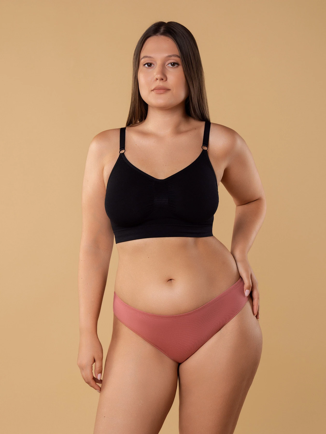 Нижнее белье Brabrabra модель BAN26902001_3_black.powder-rose.burgundy Фото