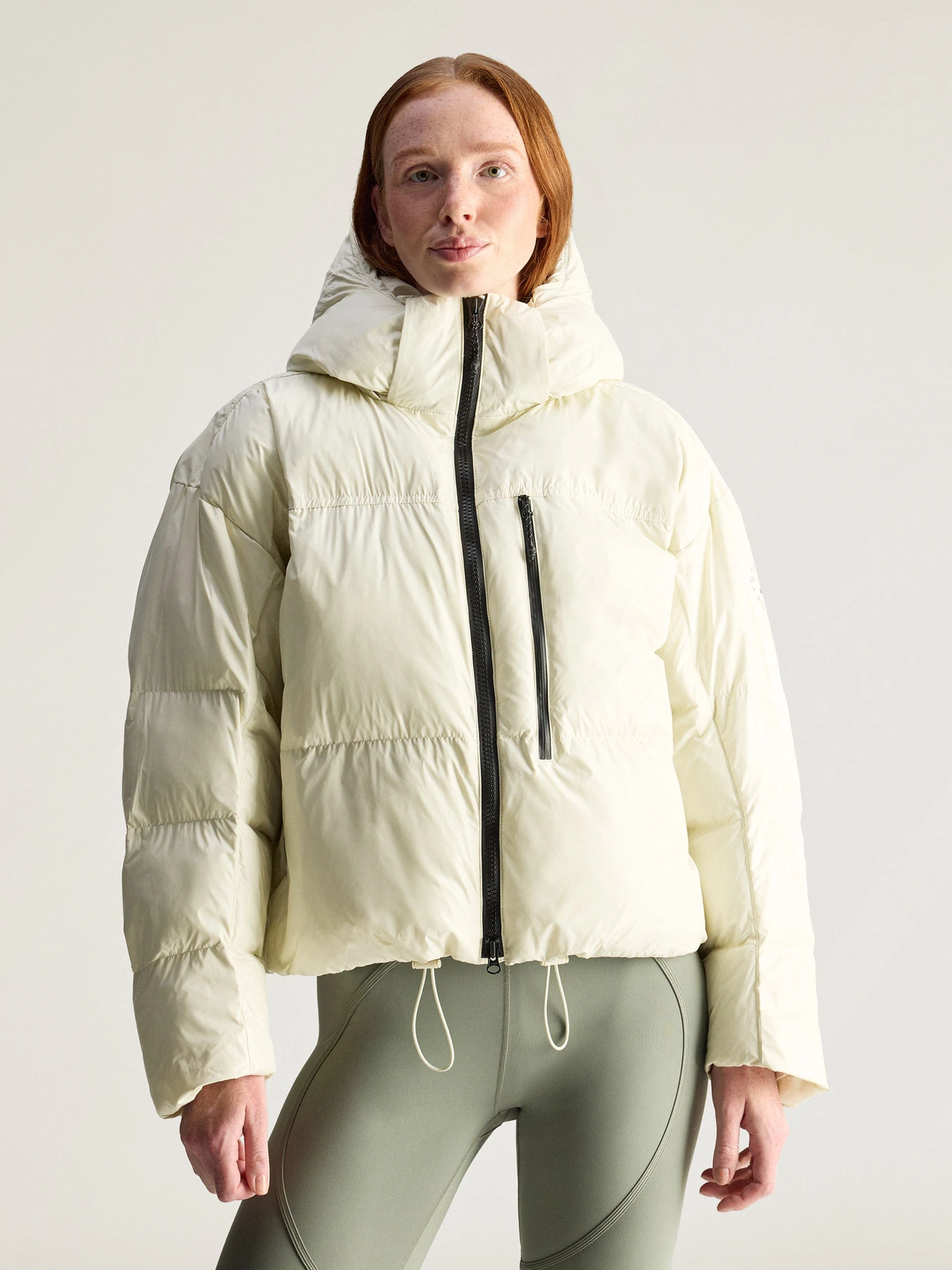 Куртки и дубленки Adidas модель JV8548 Куртки и дубленки Adidas модель JV8548 Фото