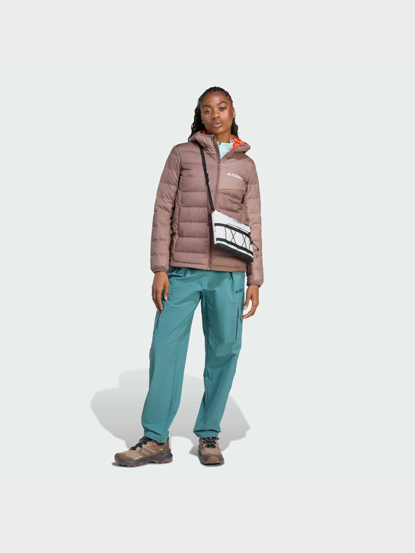 Куртки та дублянки Adidas модель JZ9992 Фото