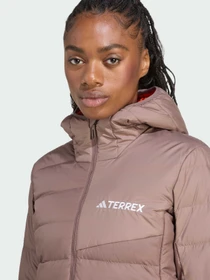 Куртки та дублянки Adidas модель JZ9992 Фото