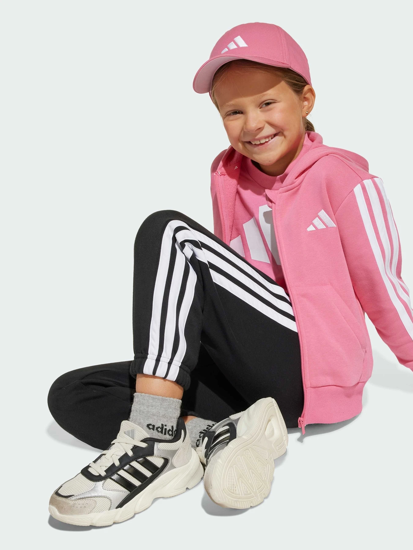 Худи и свитшоты Adidas модель JD6514 Худи и свитшоты Adidas модель JD6514 Фото