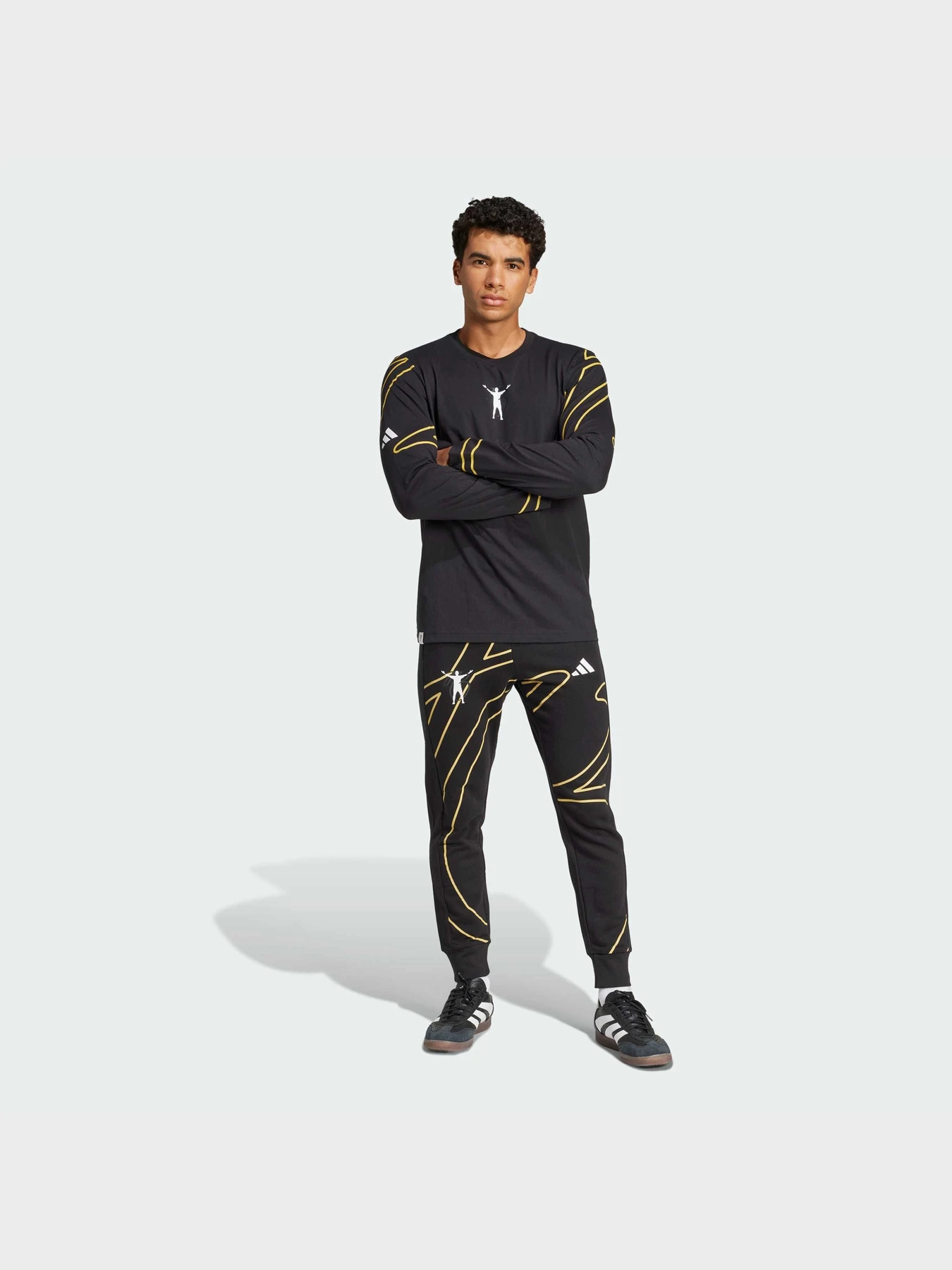 Худи и свитшоты Adidas модель JX1982 Худи и свитшоты Adidas модель JX1982 Фото
