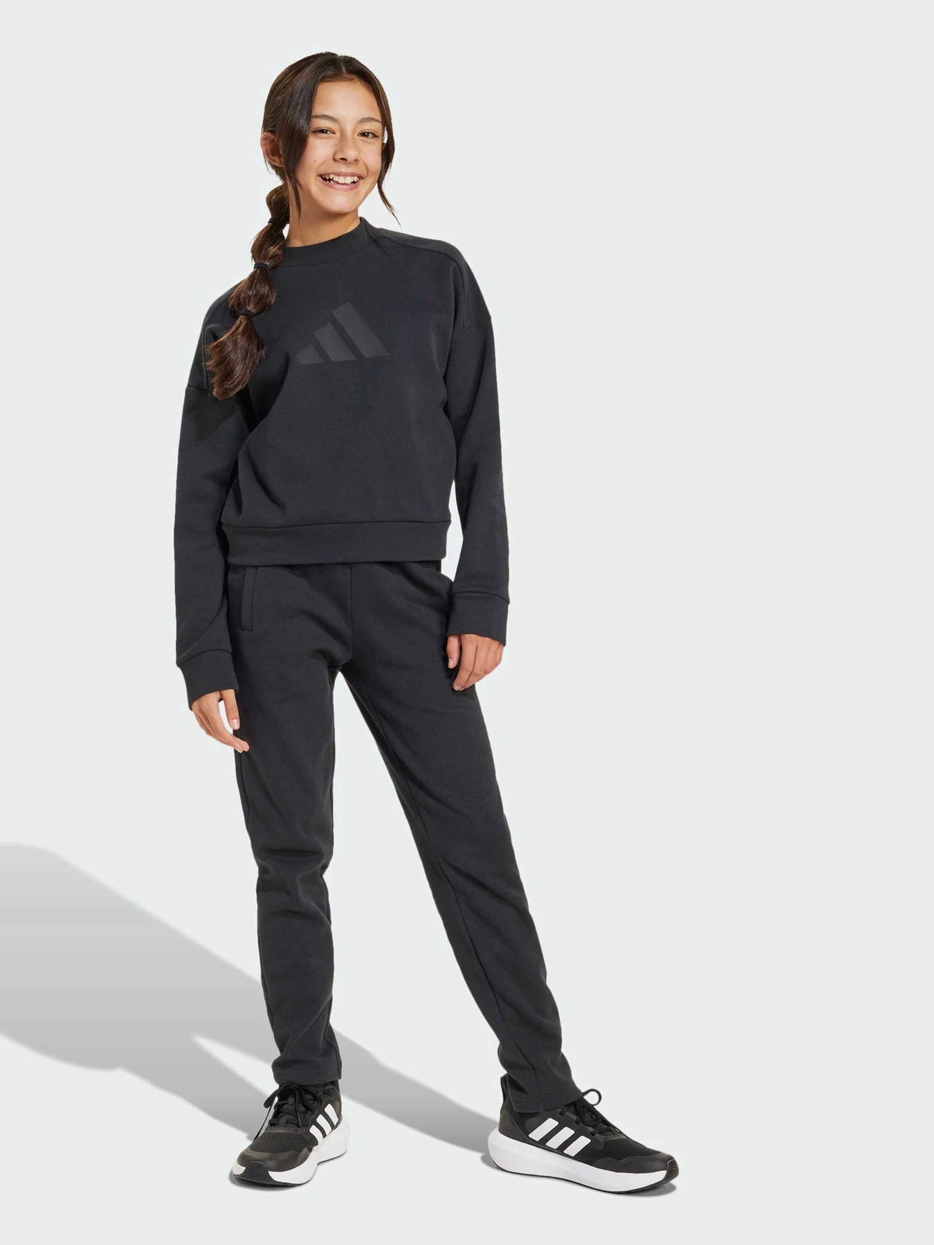 Костюмы Adidas модель JJ4799 Костюмы Adidas модель JJ4799 Фото