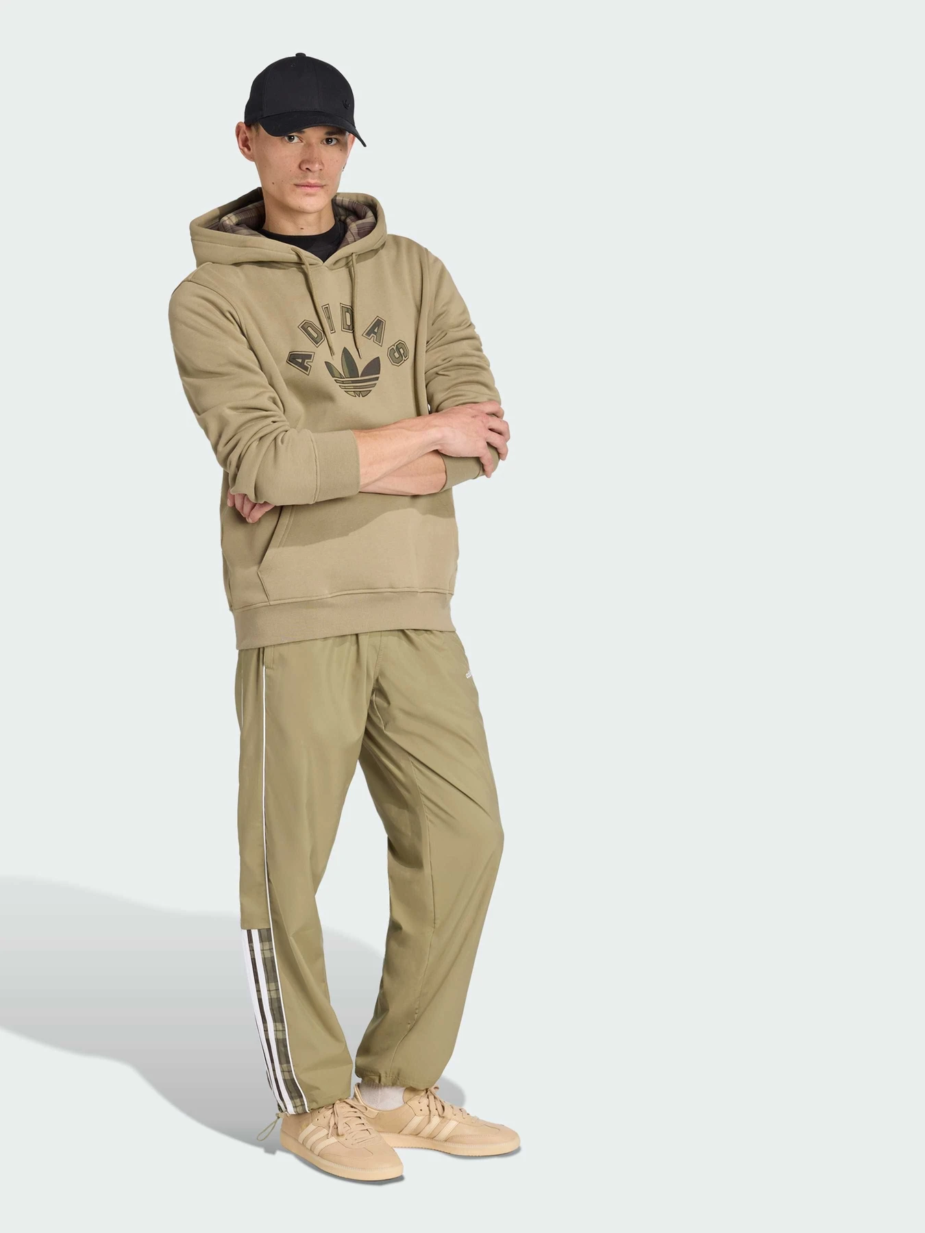 Худі та світшоти Adidas Graphics модель JV7749 Худі та світшоти Adidas Graphics модель JV7749 Фото