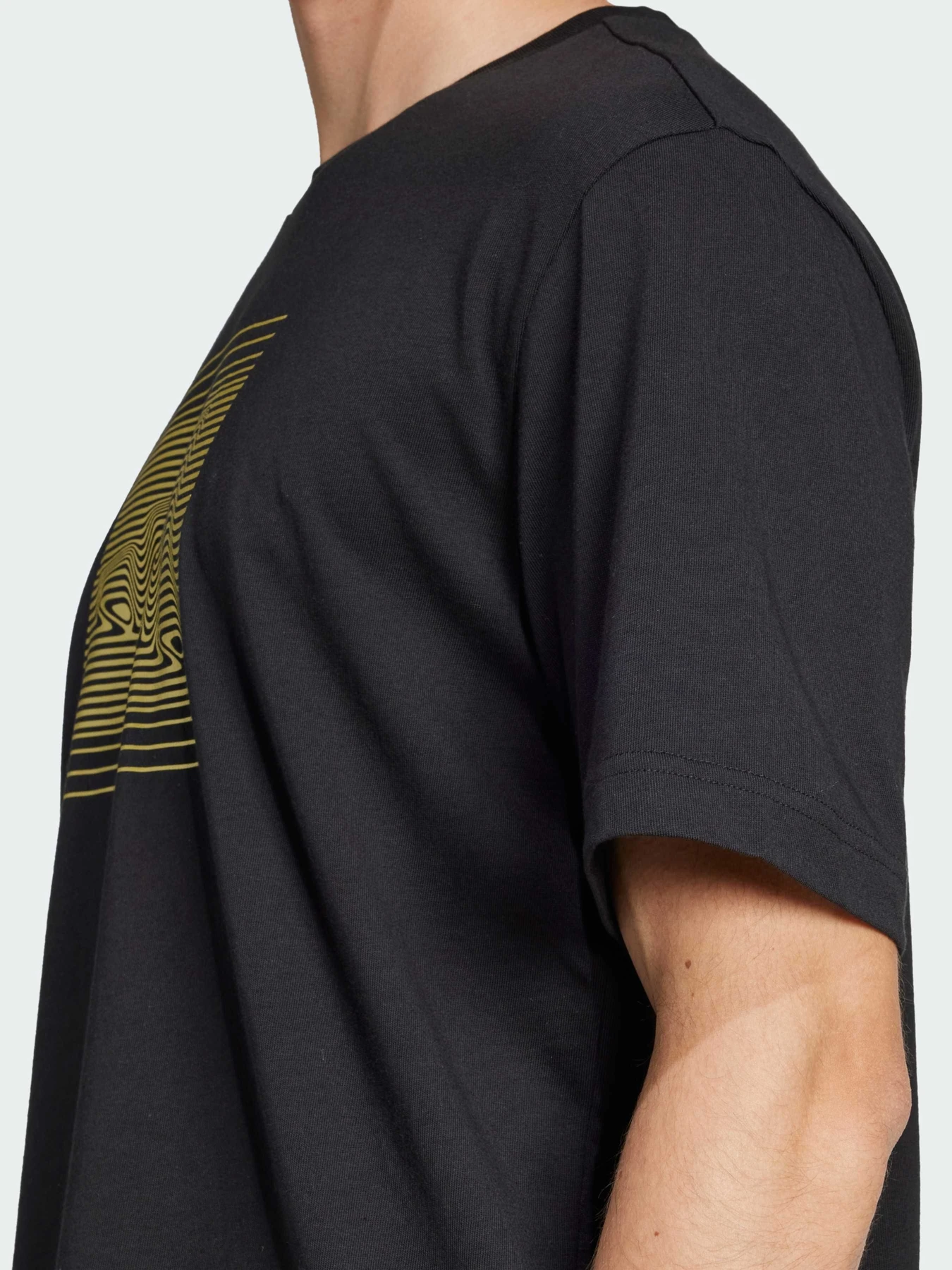 Футболки і поло Adidas модель JJ3922 Футболки і поло Adidas модель JJ3922 Фото