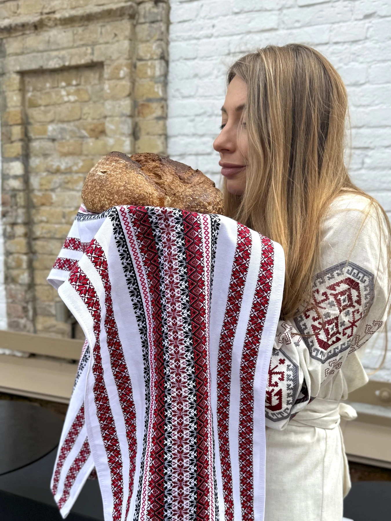 Ранер-рушник вишитий Етно на стіл в українському стилі з вишивкою Ecotton модель 25324 Фото