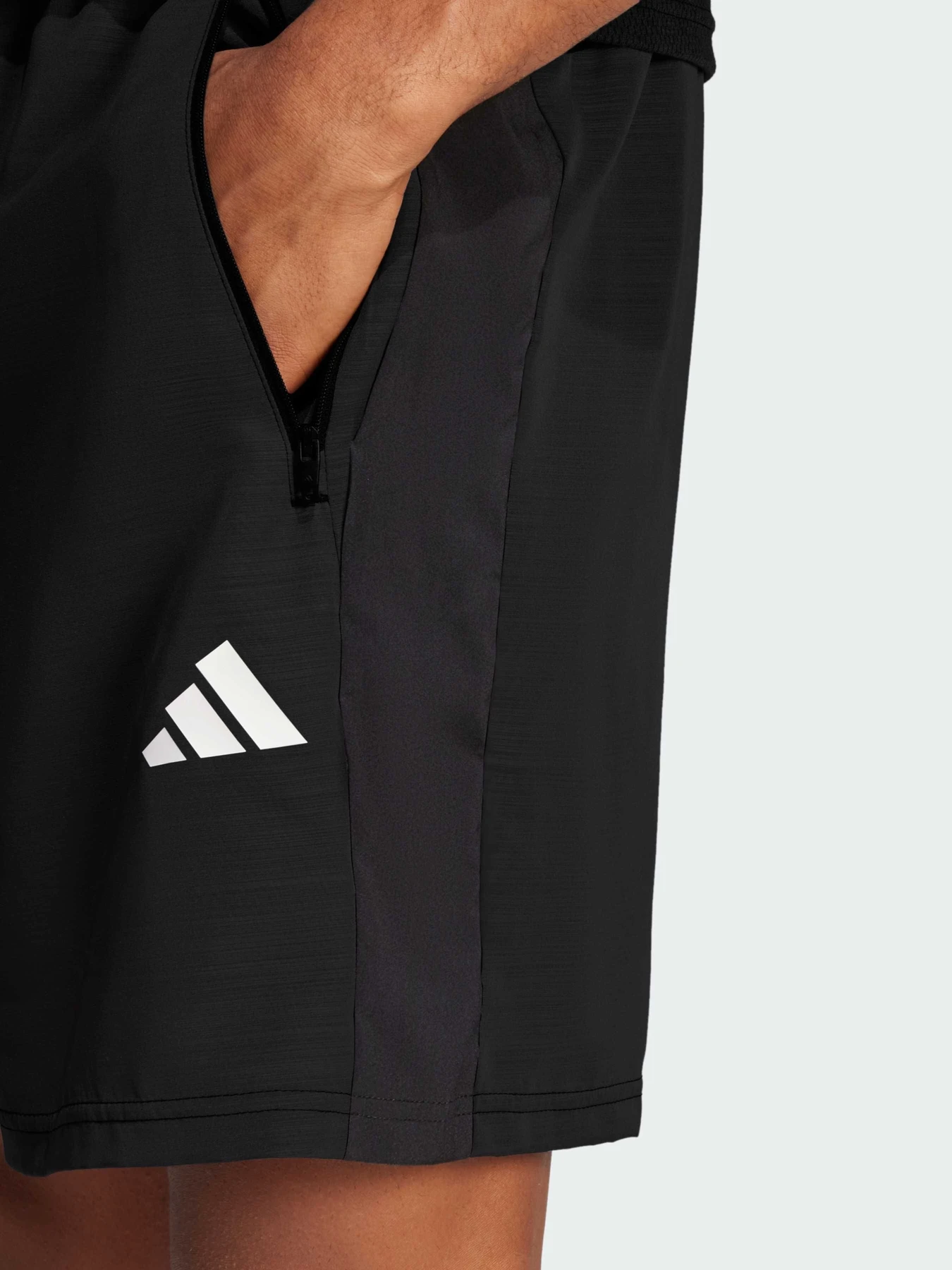 Шорты Adidas модель JM3655 Фото