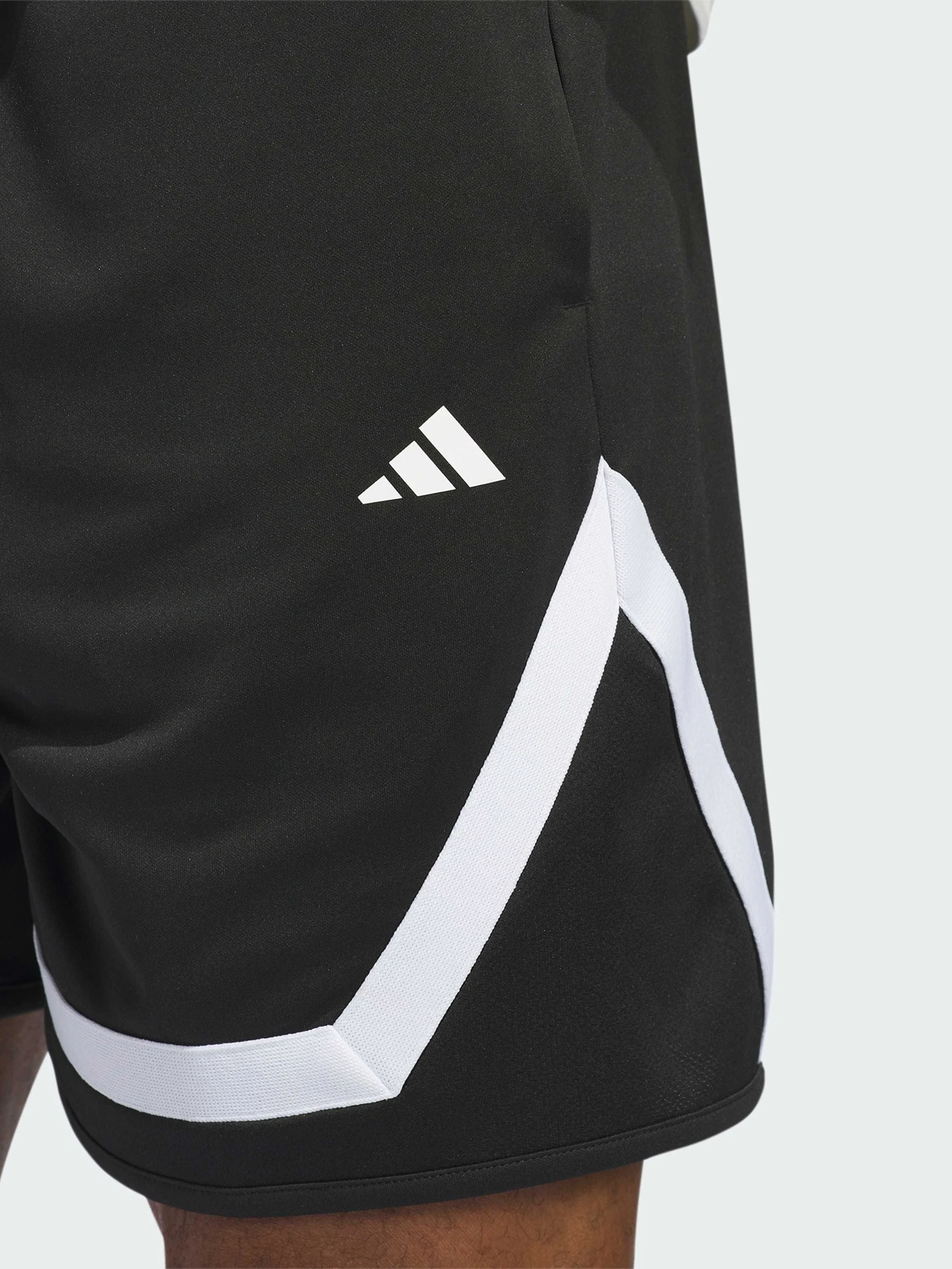 Шорты Adidas модель IX1850 Шорты Adidas модель IX1850 Фото