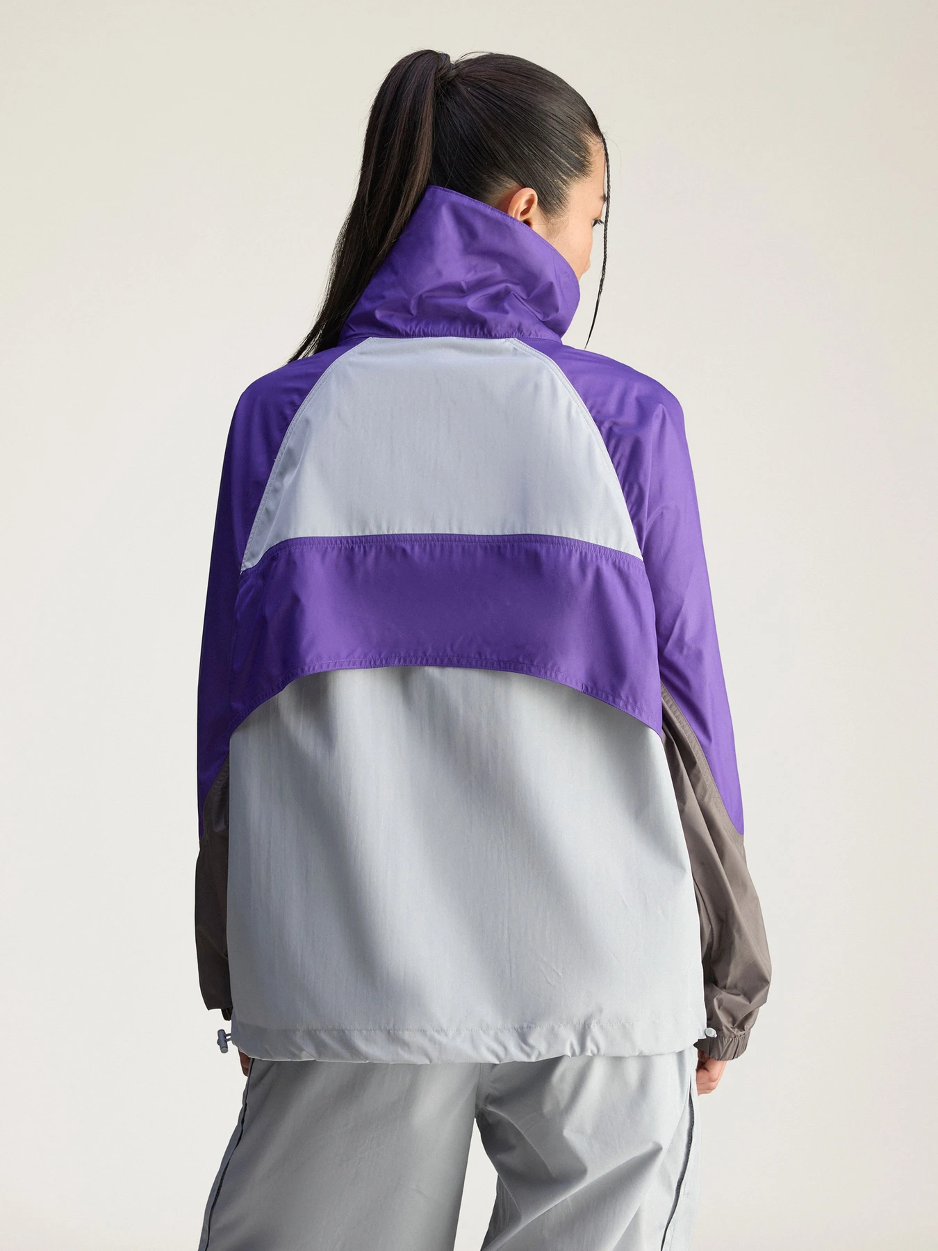 Куртки та дублянки Adidas модель JW2030 Фото
