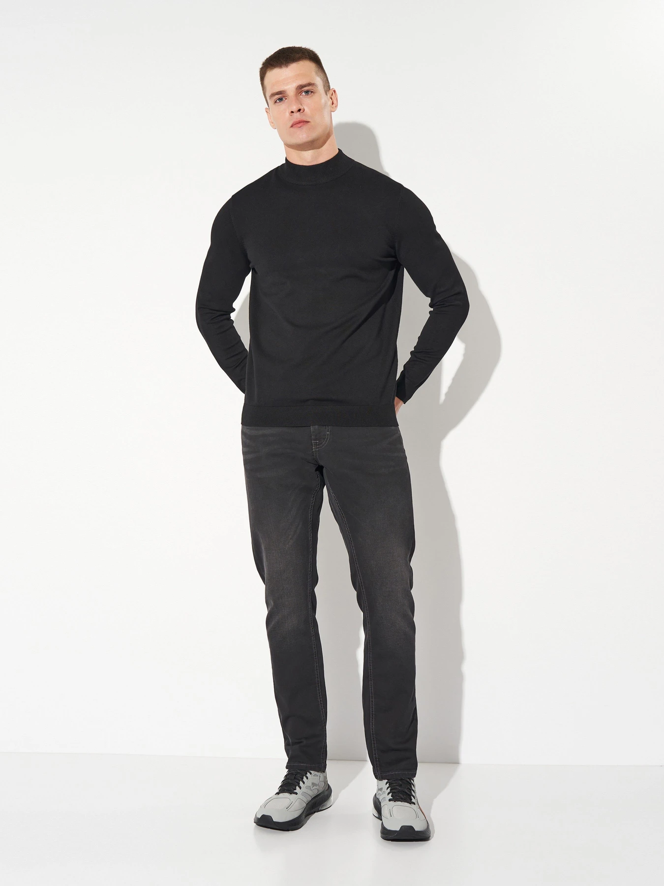 Джинси Mustang Jeans Oregon Slim K модель 1015871 Джинси Mustang Jeans Oregon Slim K модель 1015871 Фото