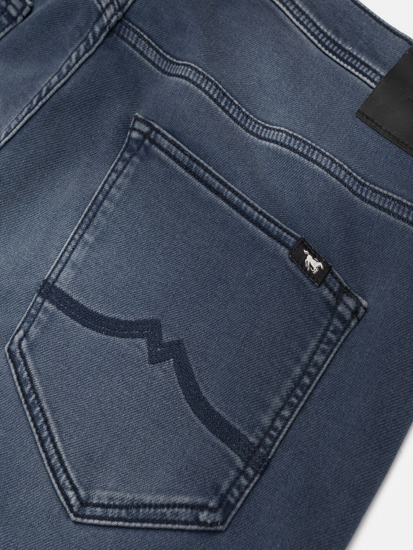 Джинси Mustang Jeans Oregon Slim K модель 1015873 Джинси Mustang Jeans Oregon Slim K модель 1015873 Фото
