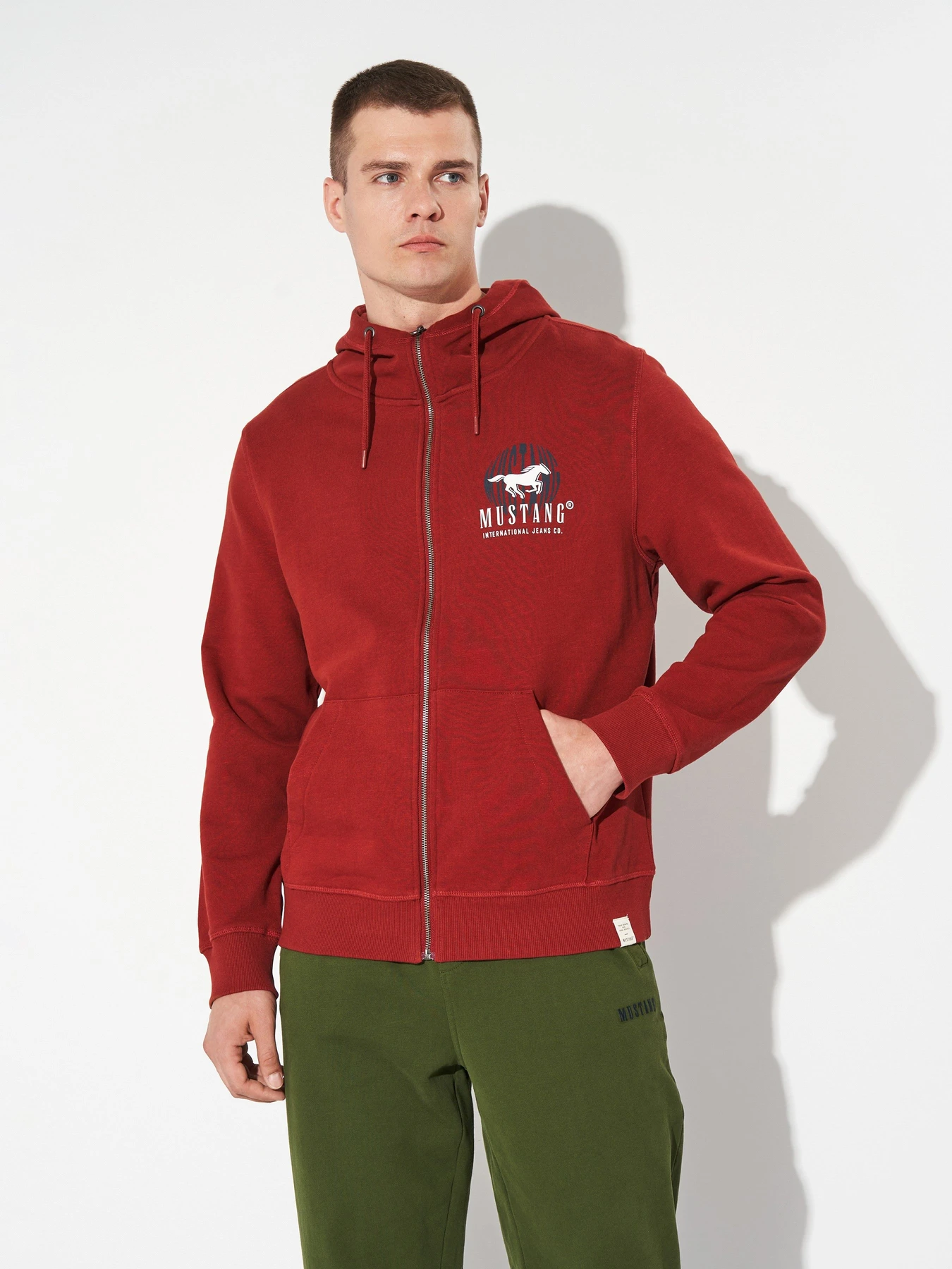 Худі та світшоти Mustang Jeans Brian Zip- Hood модель 1014163 Худі та світшоти Mustang Jeans Brian Zip- Hood модель 1014163 Фото