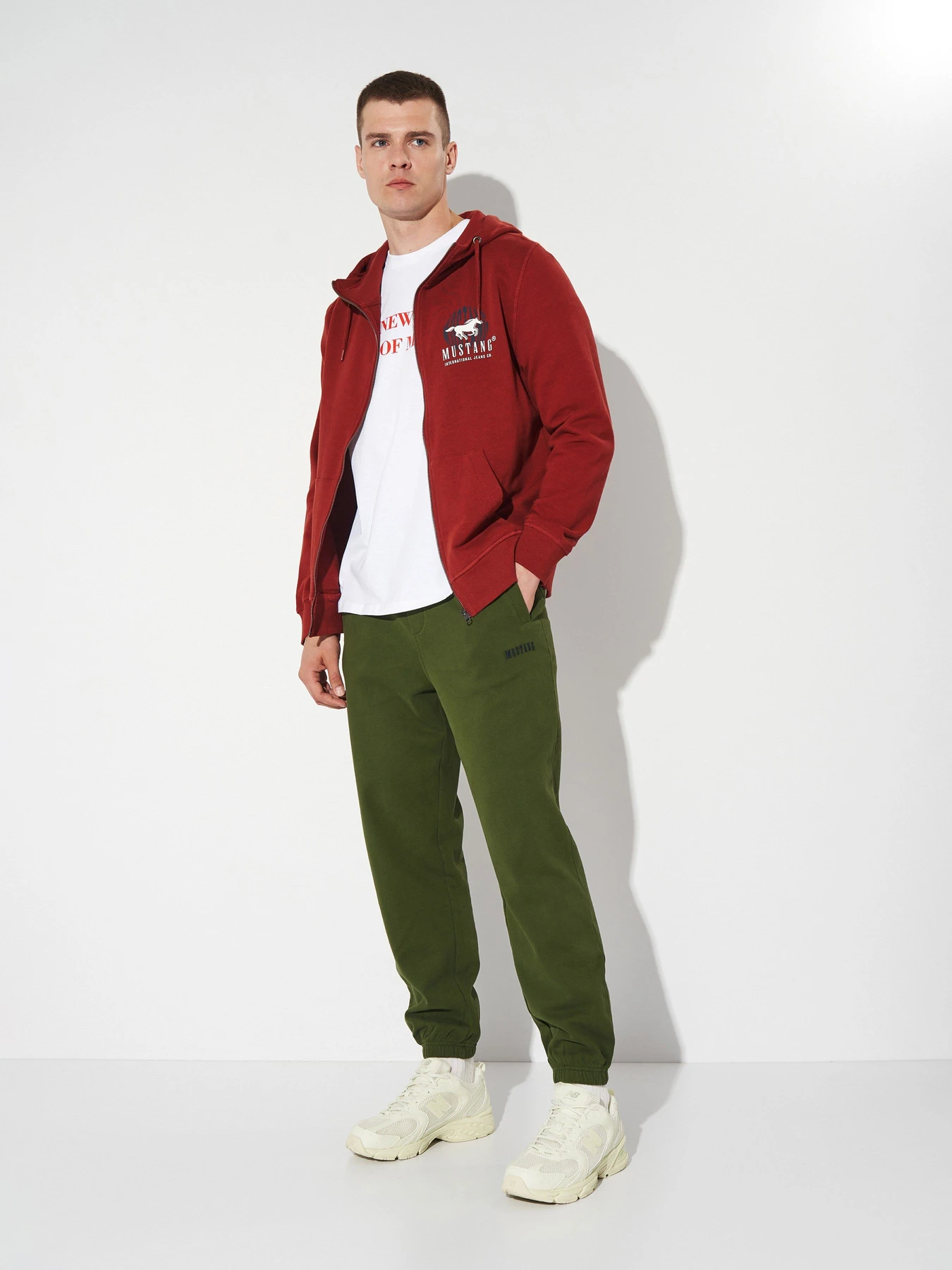 Брюки Mustang Jeans Logan модель 1015689 Брюки Mustang Jeans Logan модель 1015689 Фото