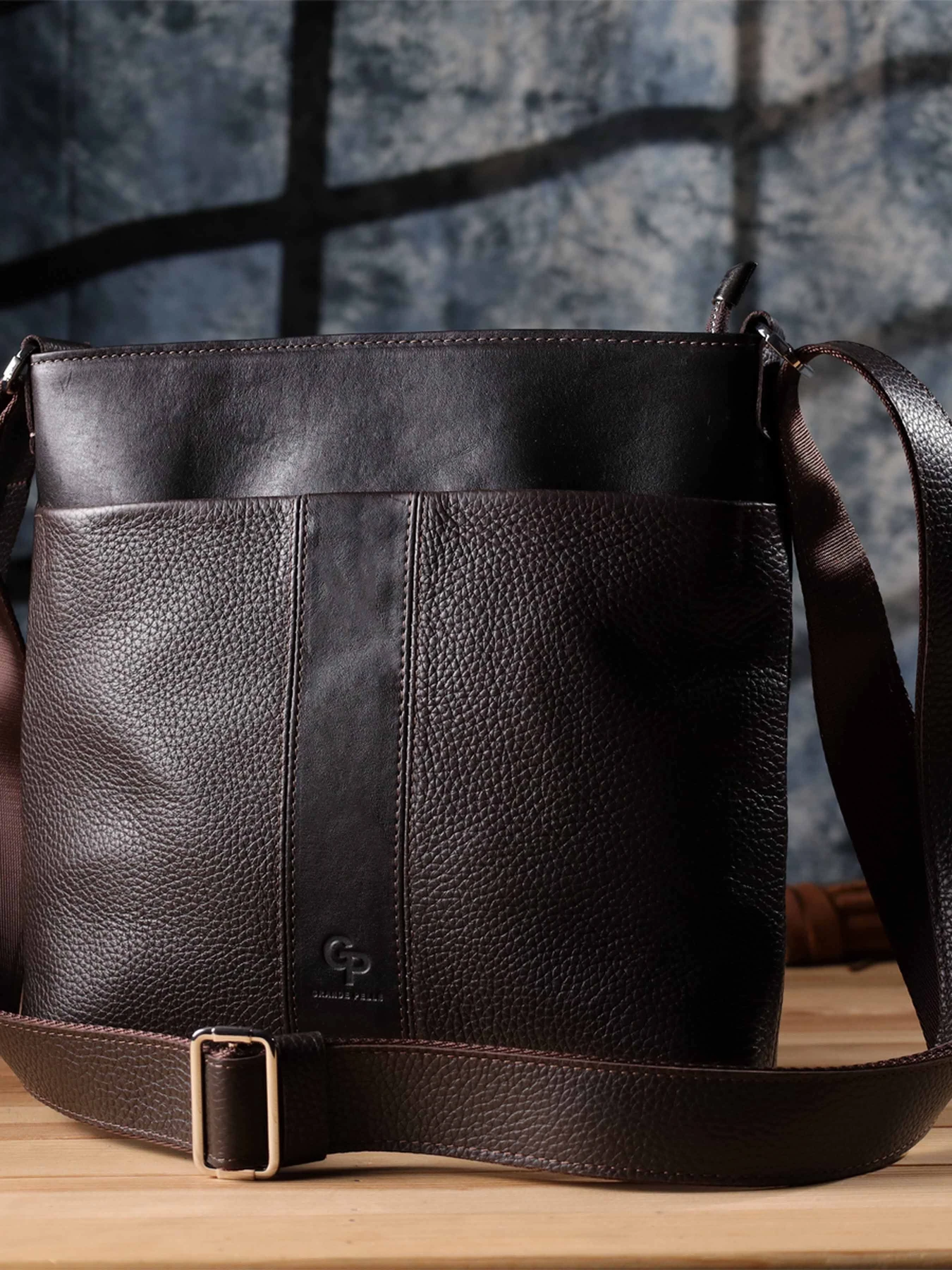 Сумки Grande Pelle модель bag24_22884 Сумки Grande Pelle модель bag24_22884 Фото