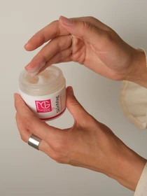 Бальзам для вмивання обличчя та зняття макіяжу Makeup Remover Balm Magnesium Goods модель 681436 Фото