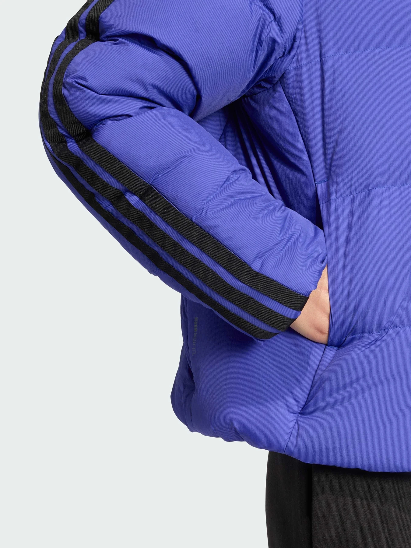 Куртки и дубленки Adidas модель JW9109 Куртки и дубленки Adidas модель JW9109 Фото