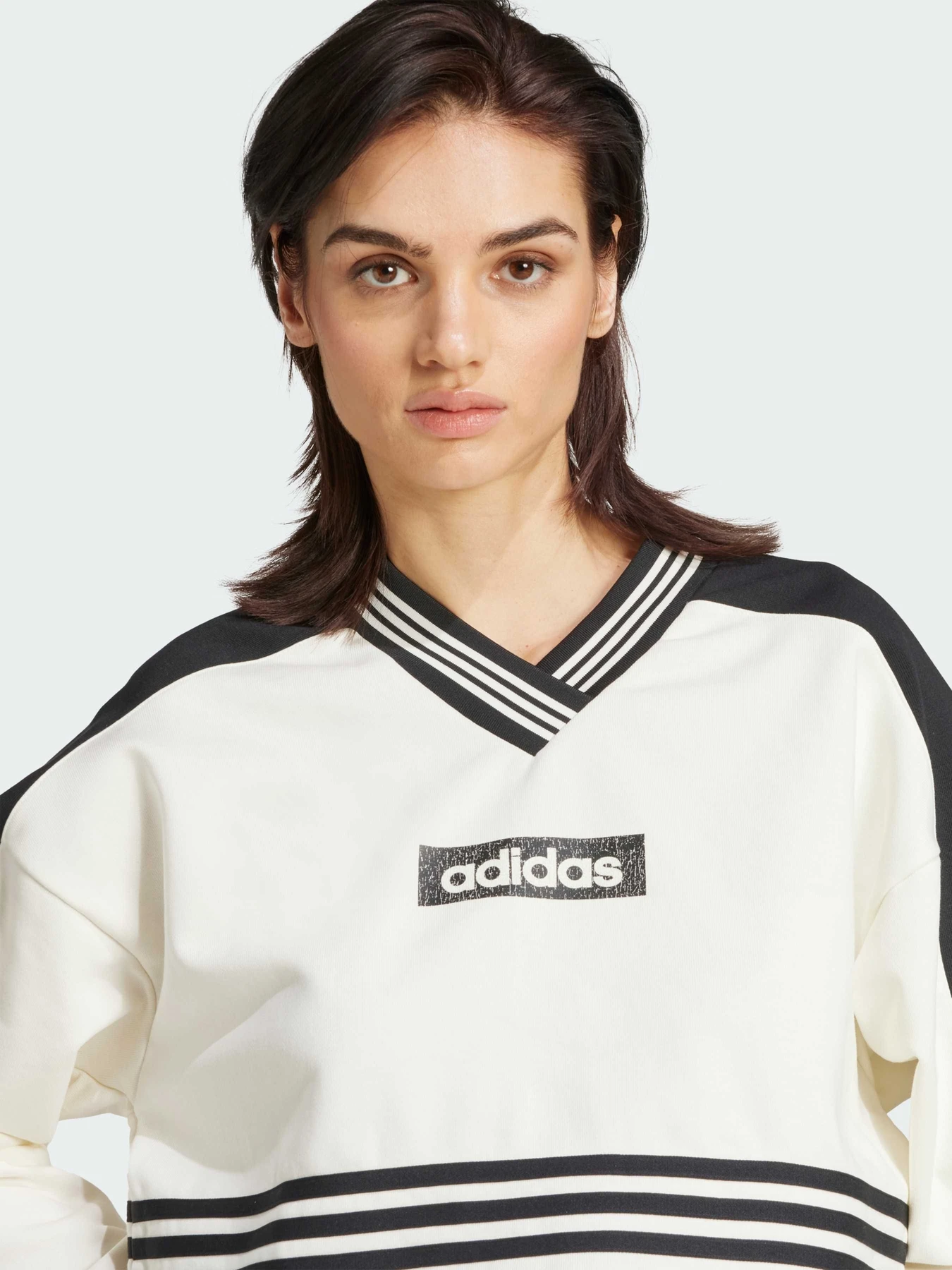 Худи и свитшоты Adidas модель JX7597 Худи и свитшоты Adidas модель JX7597 Фото