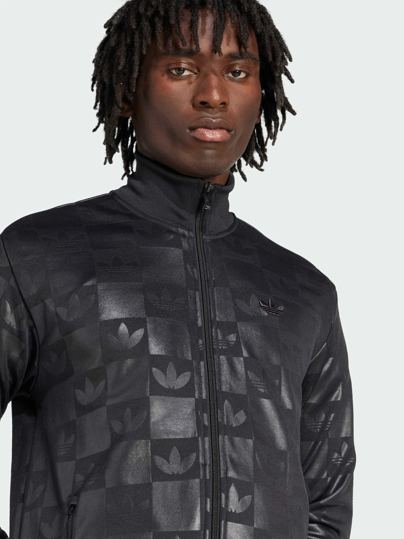 Худи и свитшоты Adidas Graphics модель JY2981 Фото