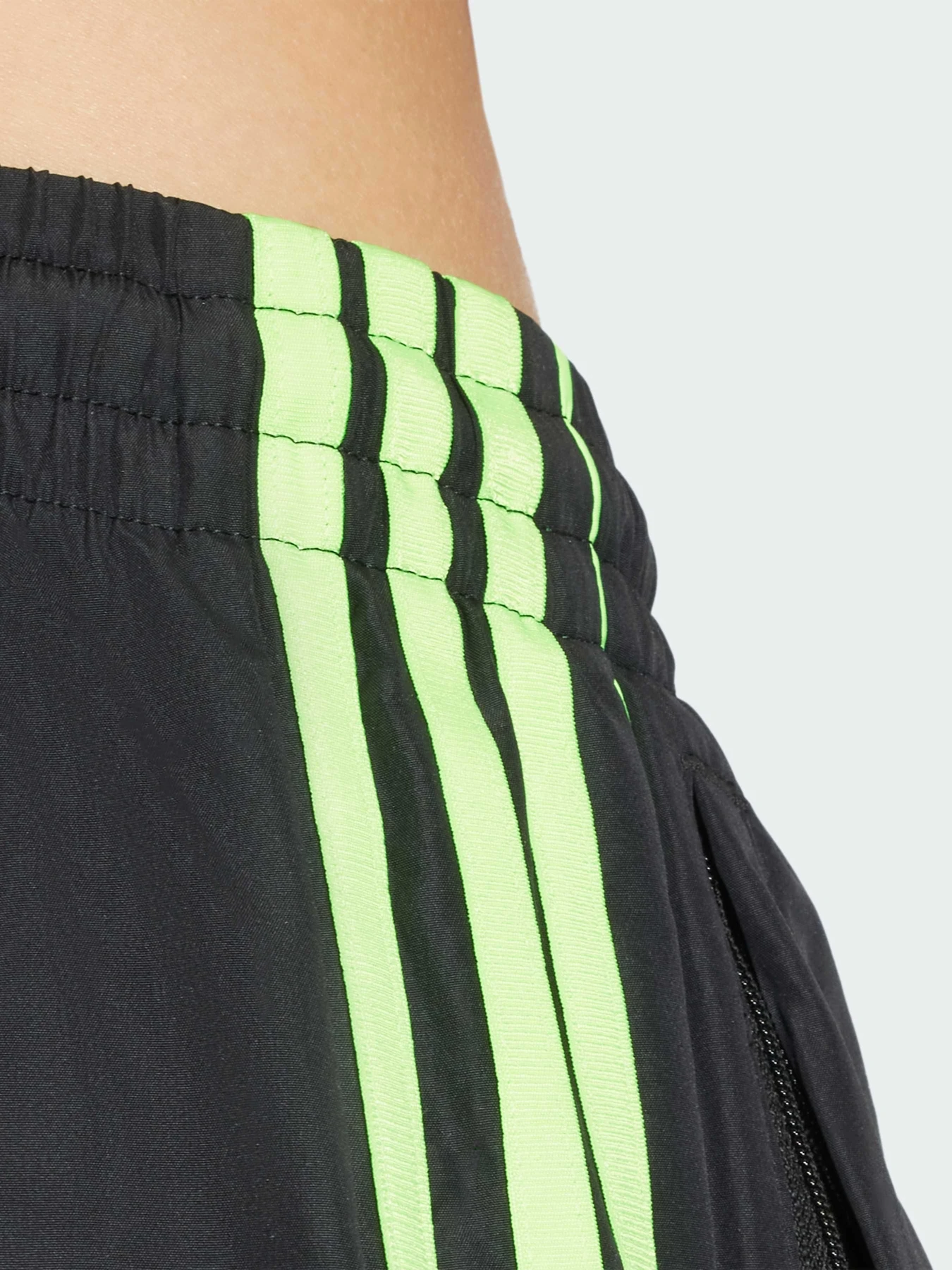 Штани Adidas Adicolor модель JV7478 Фото