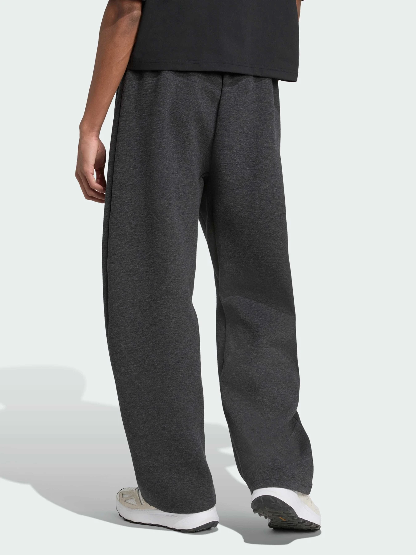 Штани Adidas ZNE модель JM6056 Штани Adidas ZNE модель JM6056 Фото