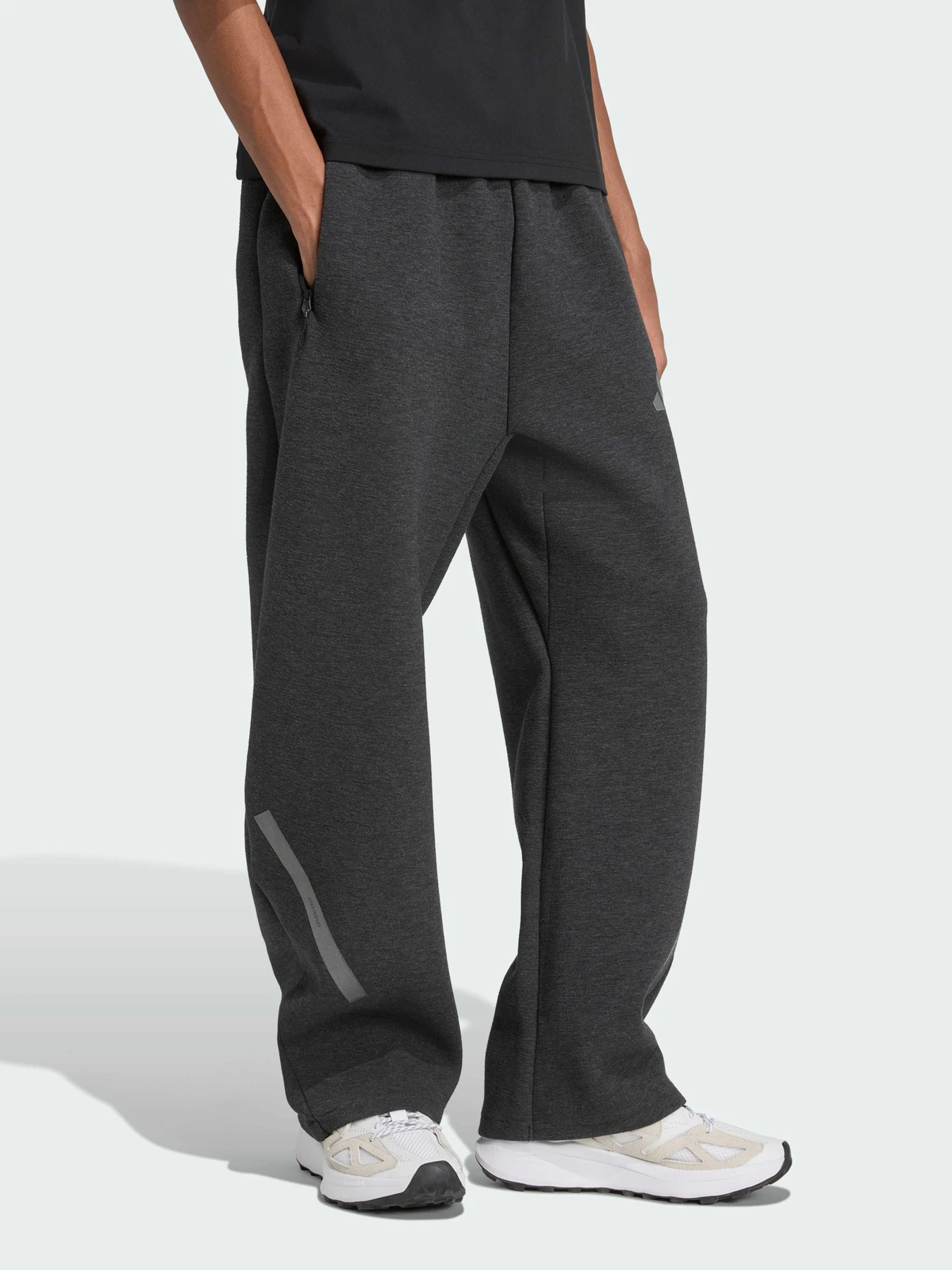 Штани Adidas ZNE модель JM6056 Штани Adidas ZNE модель JM6056 Фото