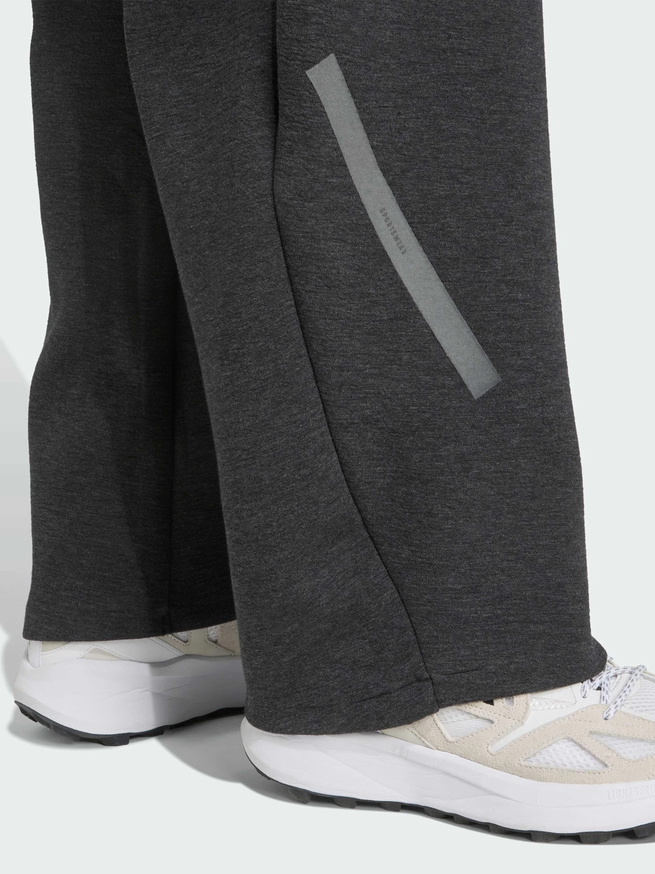 Штани Adidas ZNE модель JM6056 Штани Adidas ZNE модель JM6056 Фото