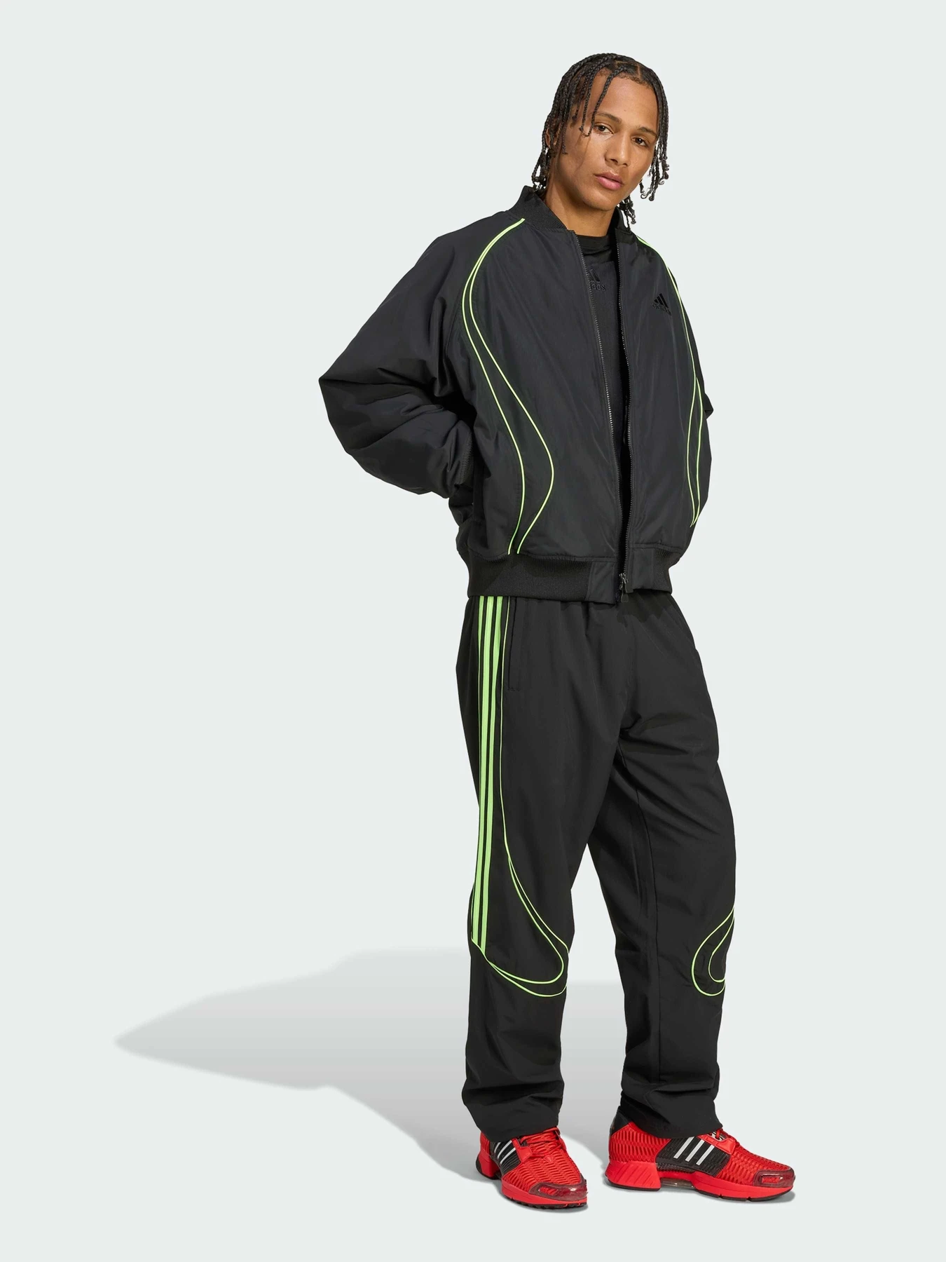 Куртки и дубленки Adidas модель JX4082 Куртки и дубленки Adidas модель JX4082 Фото
