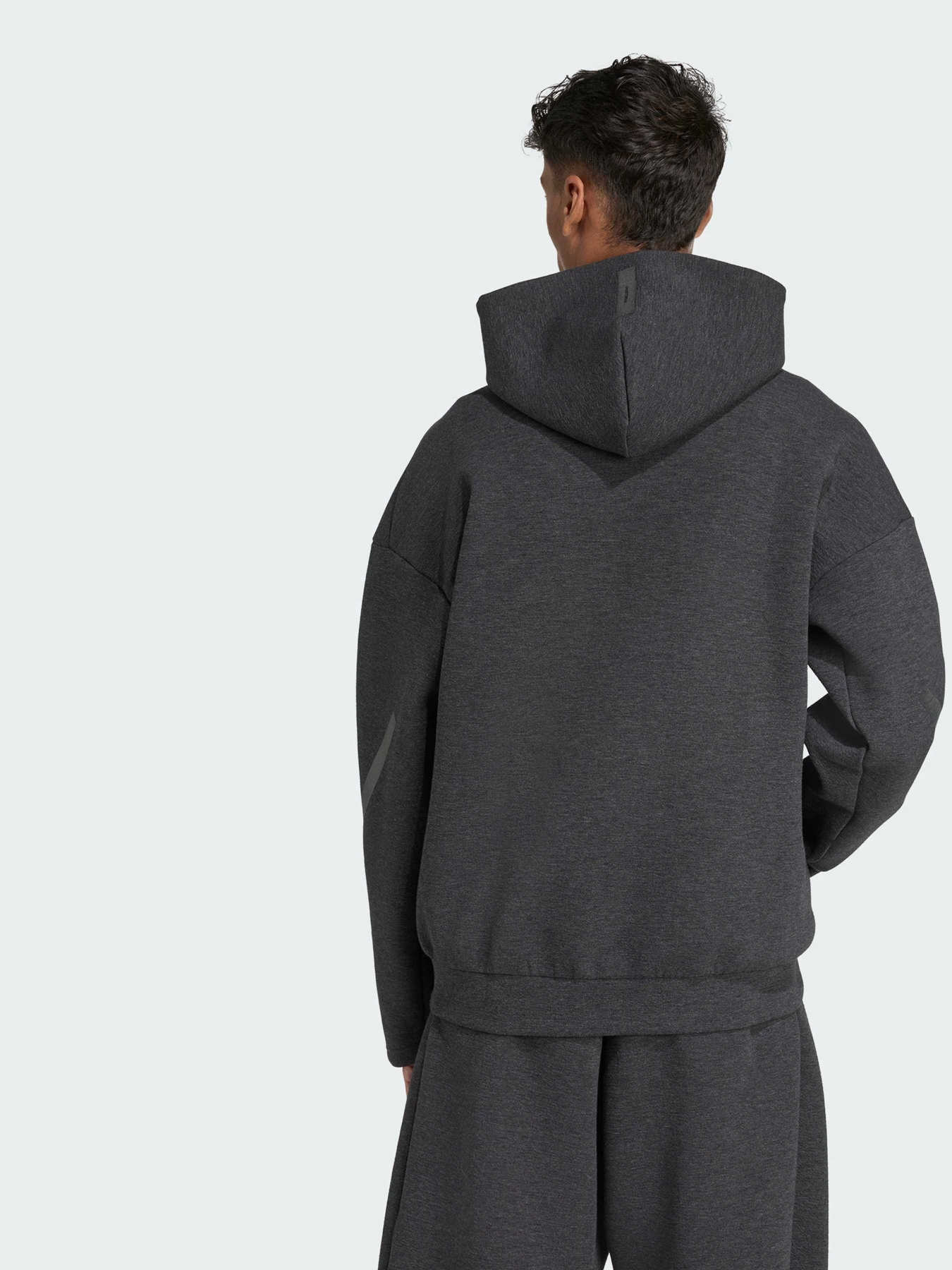 Худи и свитшоты Adidas ZNE модель JM6055 Фото