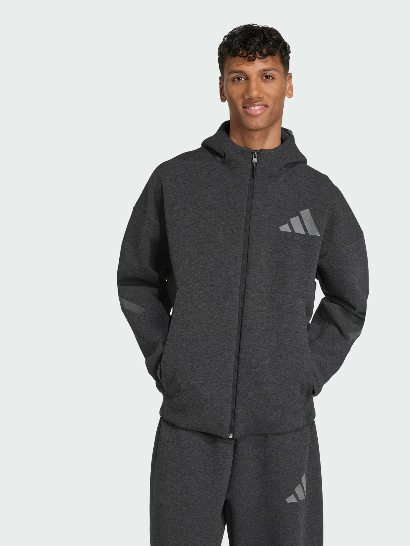 Худи и свитшоты Adidas ZNE модель JM6055 Фото