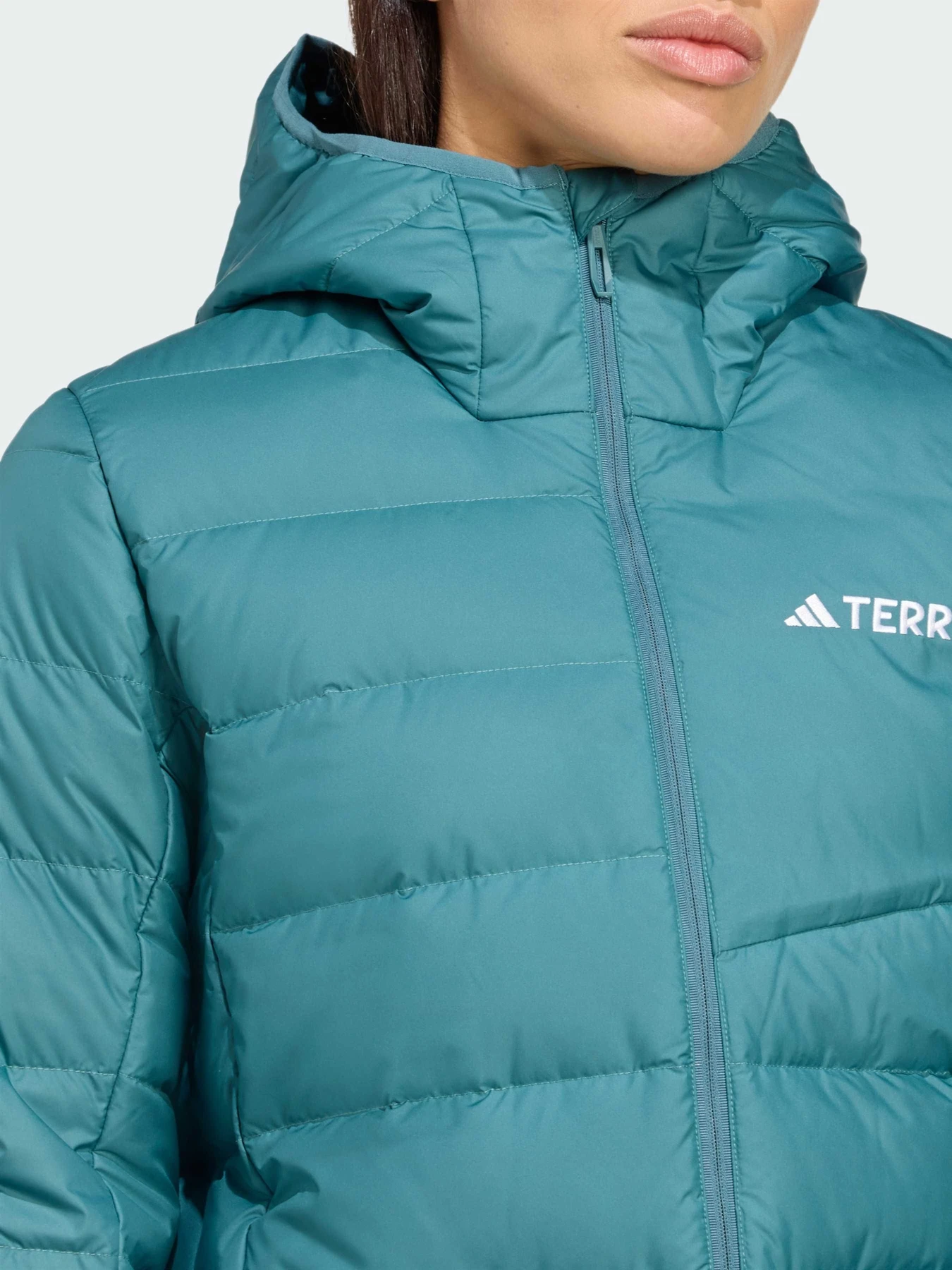 Куртки и дубленки Adidas модель JM8731 Куртки и дубленки Adidas модель JM8731 Фото