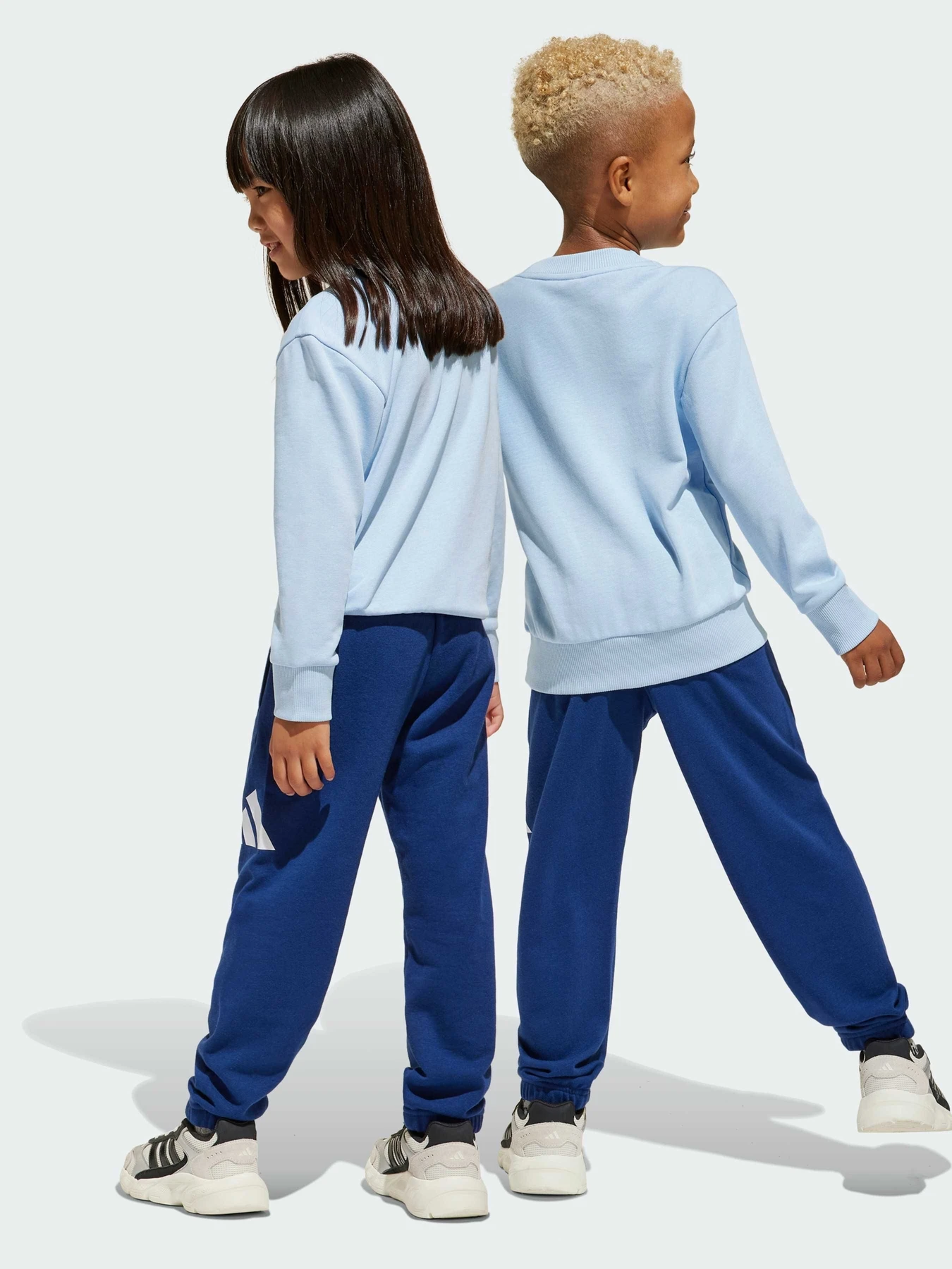 Костюмы Adidas модель JC9729 Фото