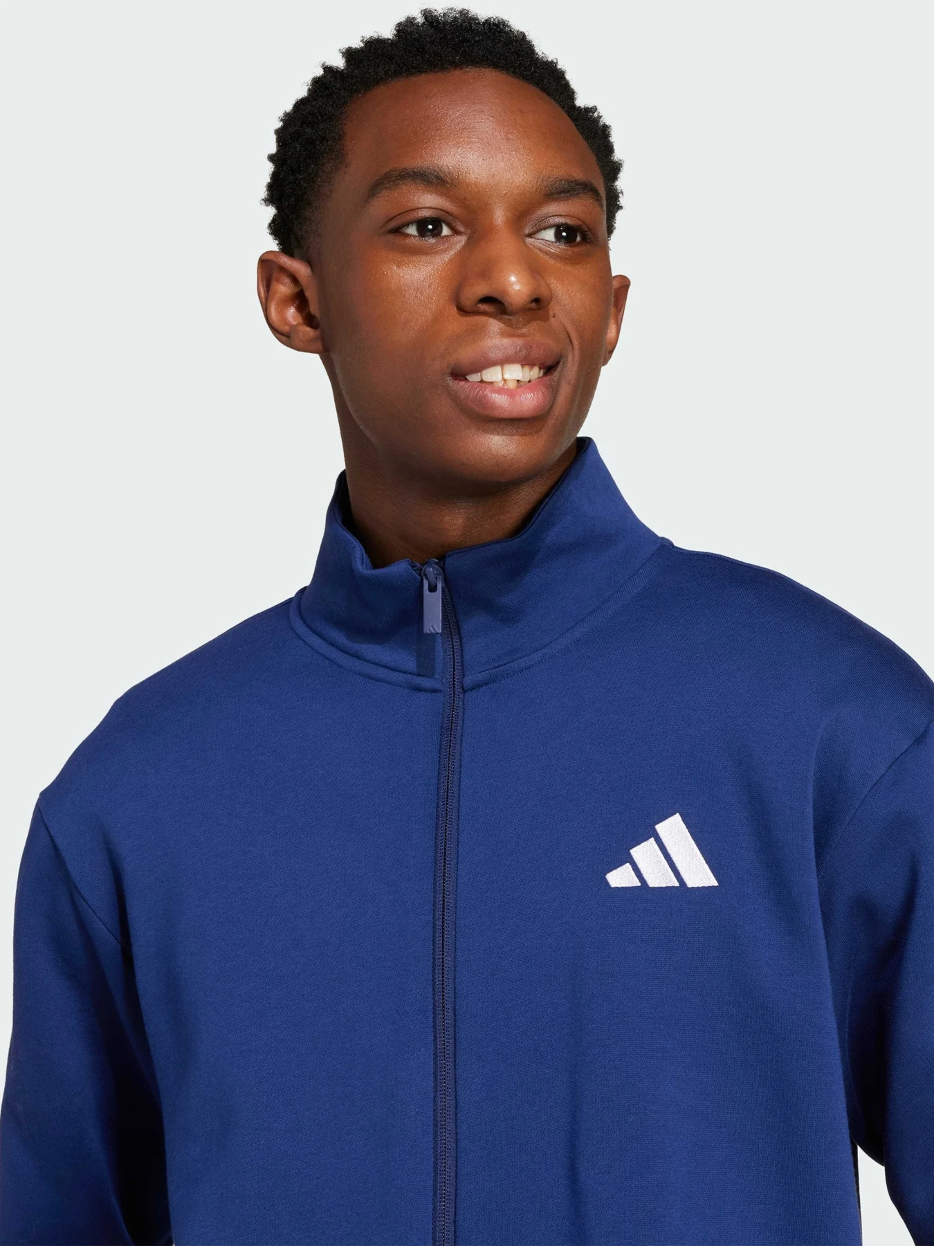 Костюмы Adidas модель JI8882 Костюмы Adidas модель JI8882 Фото